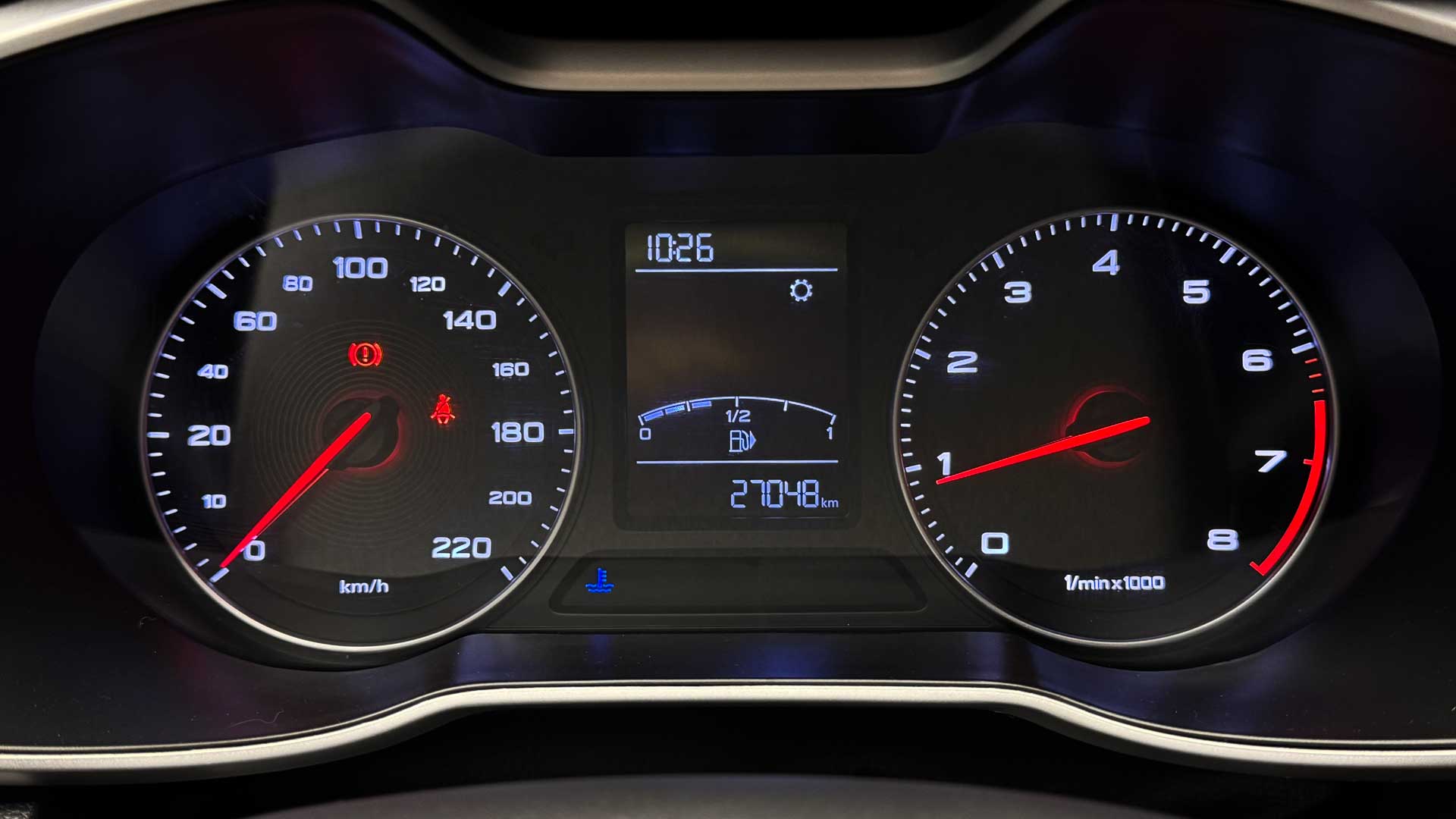 MG Zs — foto 8 de 23