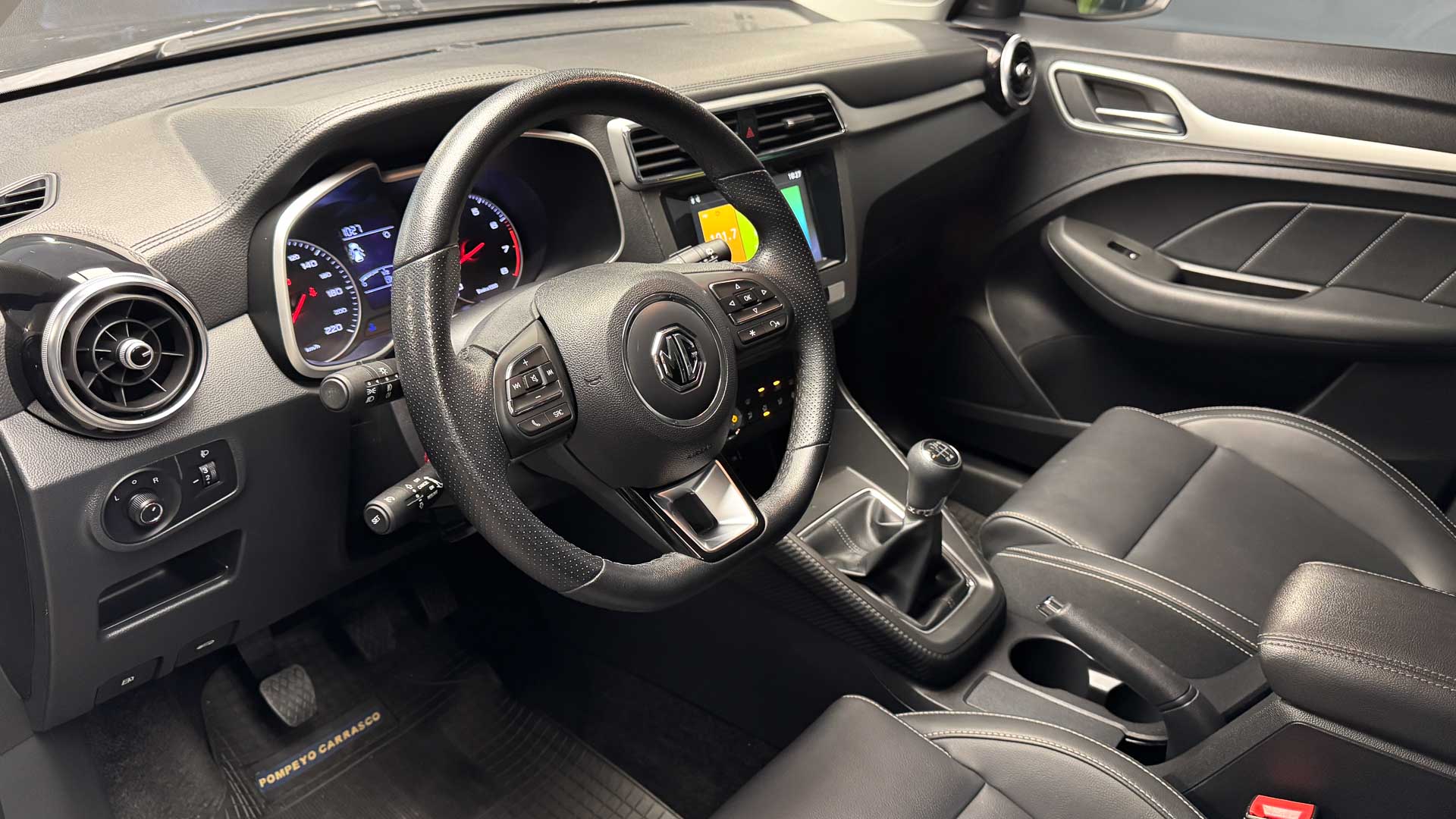MG Zs — foto 11 de 23