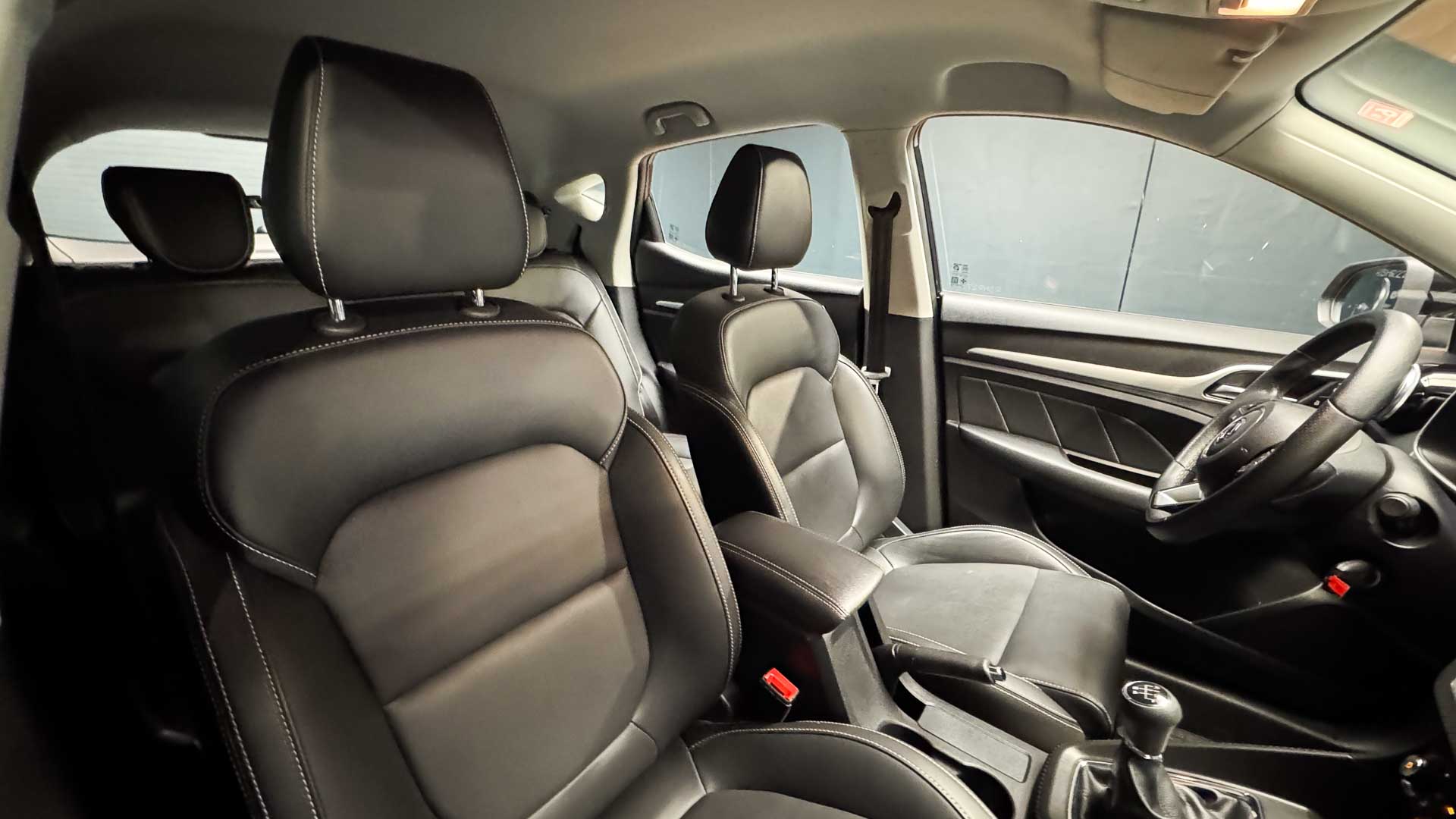 MG Zs — foto 19 de 23