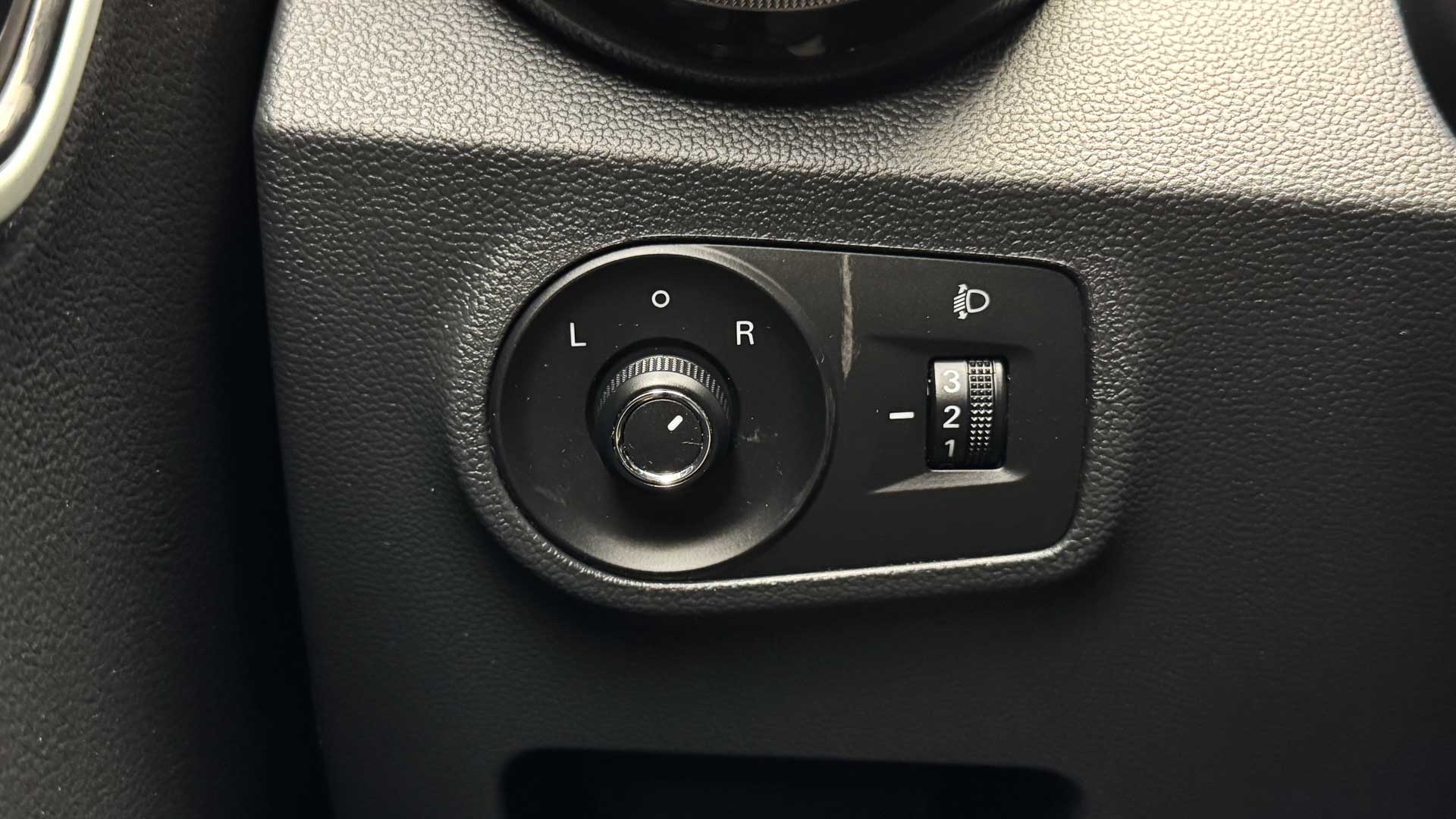 MG Zs — foto 21 de 23