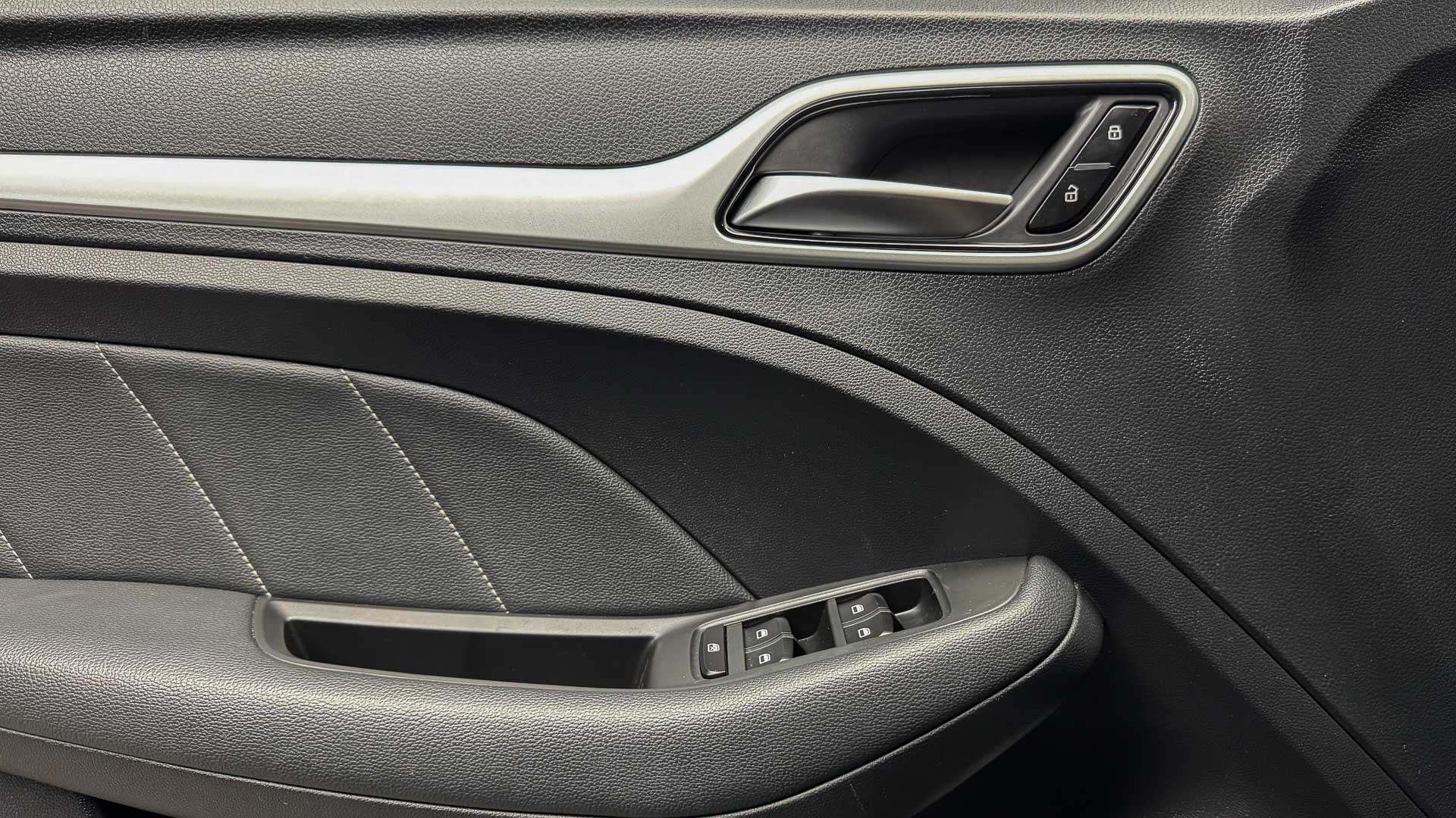 MG Zs — foto 22 de 23