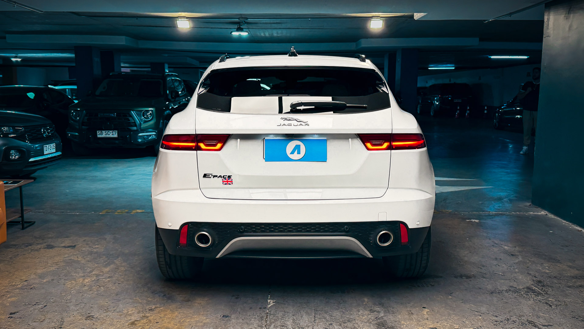 Jaguar E-Pace — foto 3 de 30