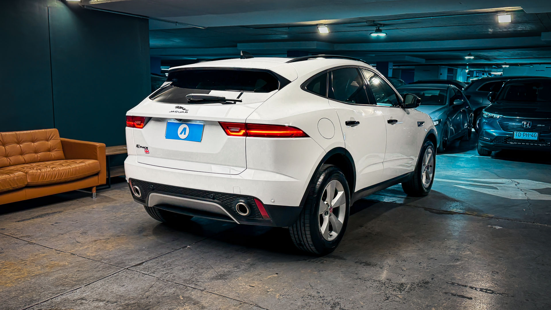 Jaguar E-Pace — foto 4 de 30