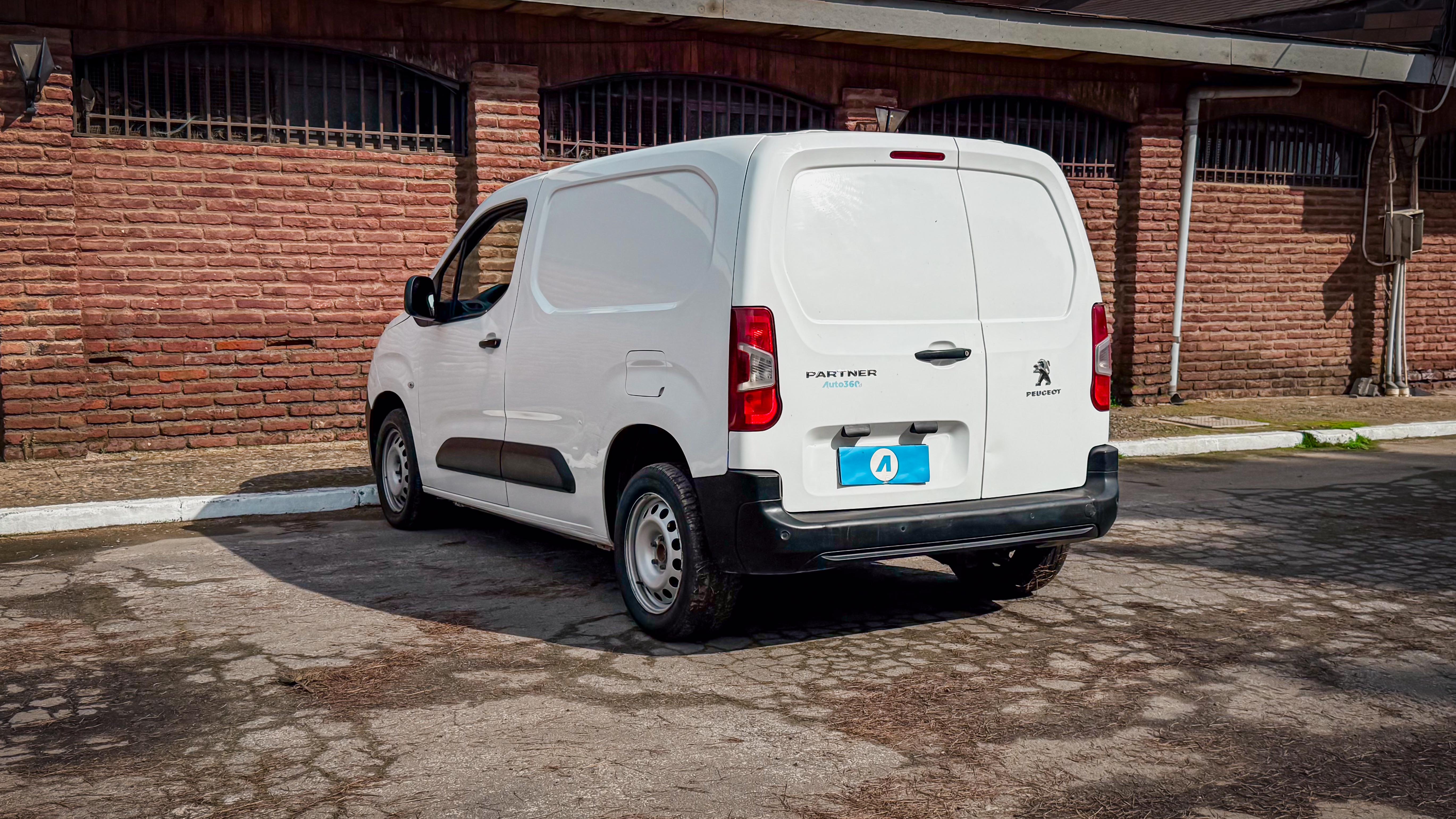 Peugeot Partner — foto 2 de 22