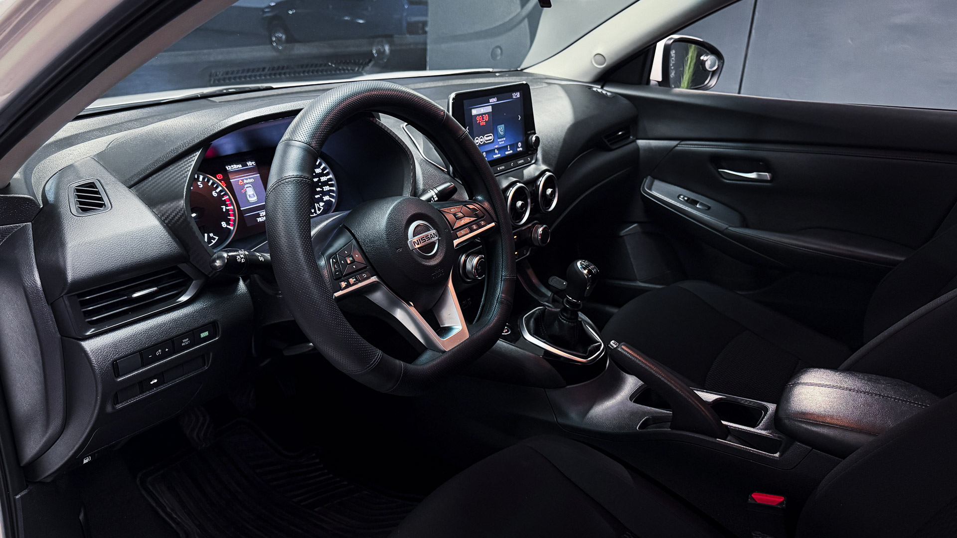 Nissan Sentra — foto 11 de 25