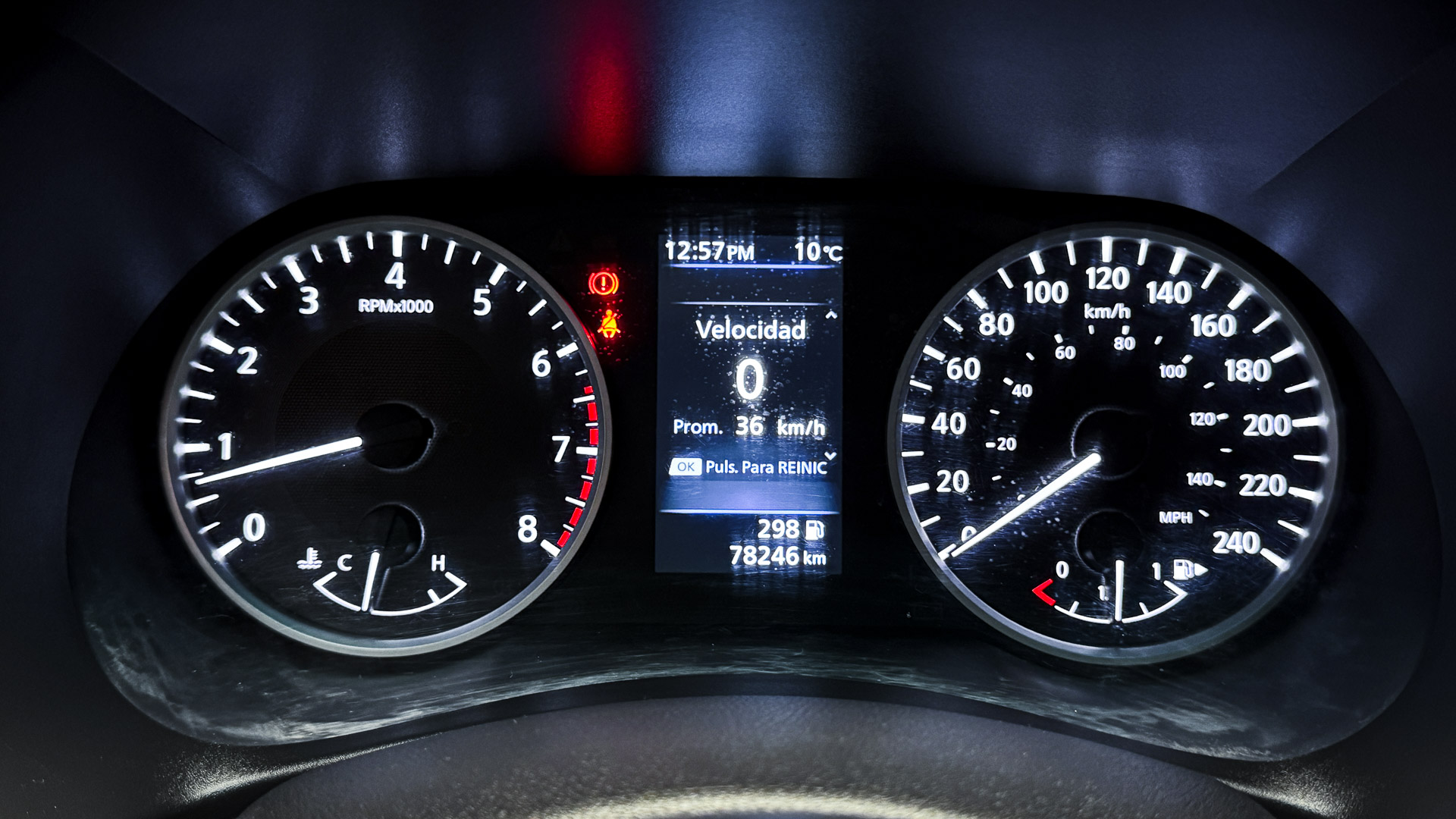 Nissan Sentra — foto 8 de 25