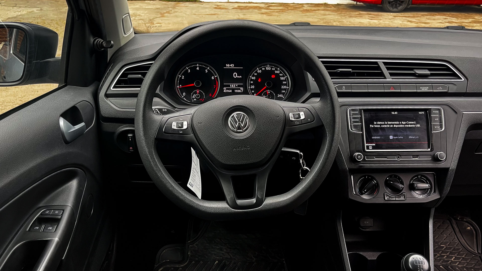 Volkswagen Saveiro — foto 12 de 22