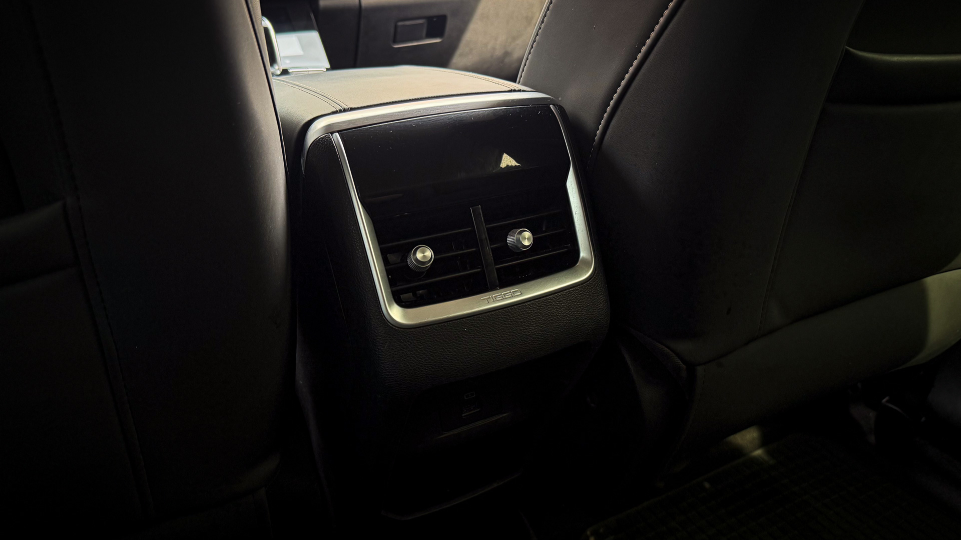 Chery Tiggo 8 Pro — foto 28 de 30
