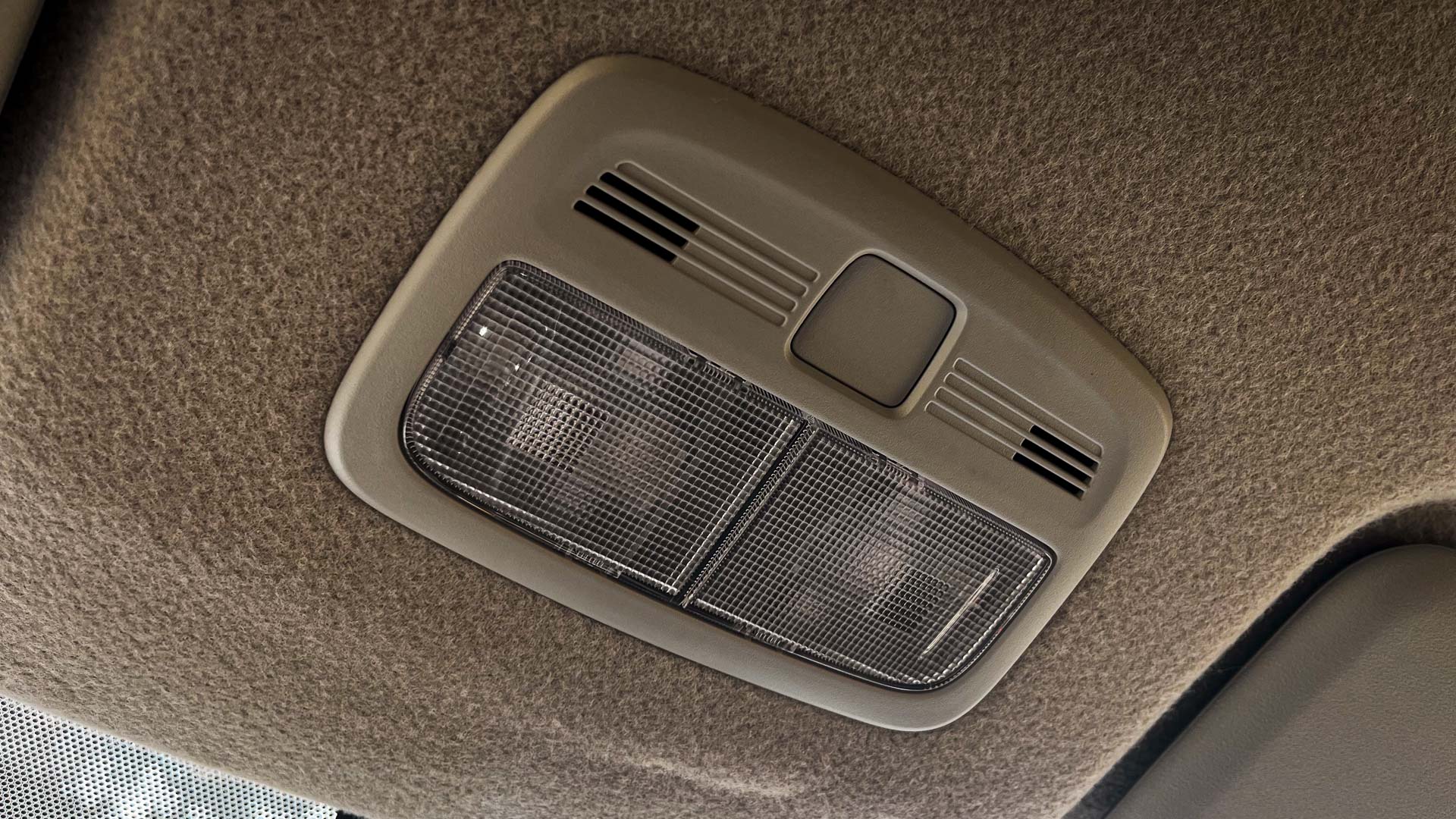 Suzuki Fronx — foto 20 de 24