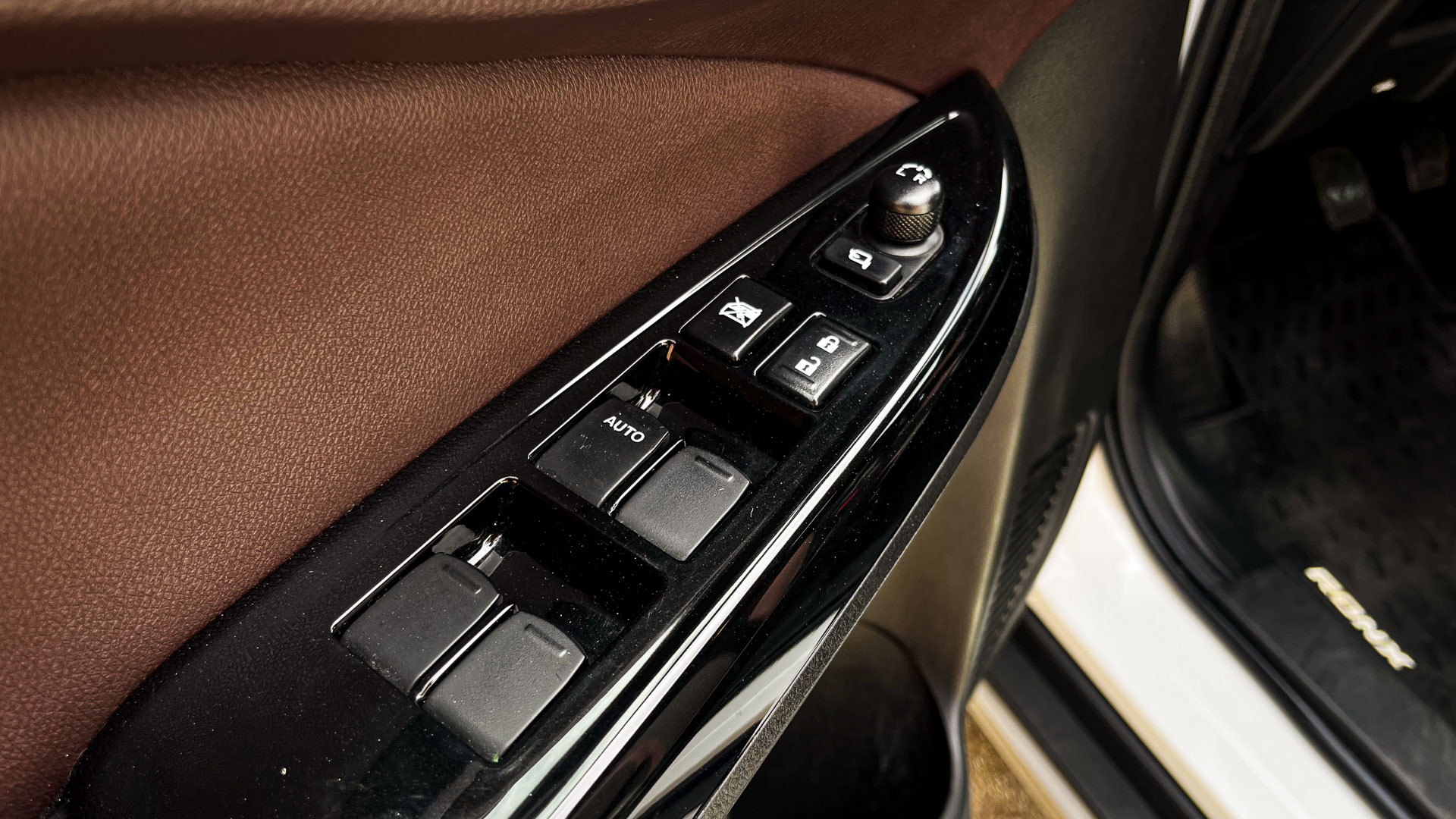 Suzuki Fronx — foto 22 de 24