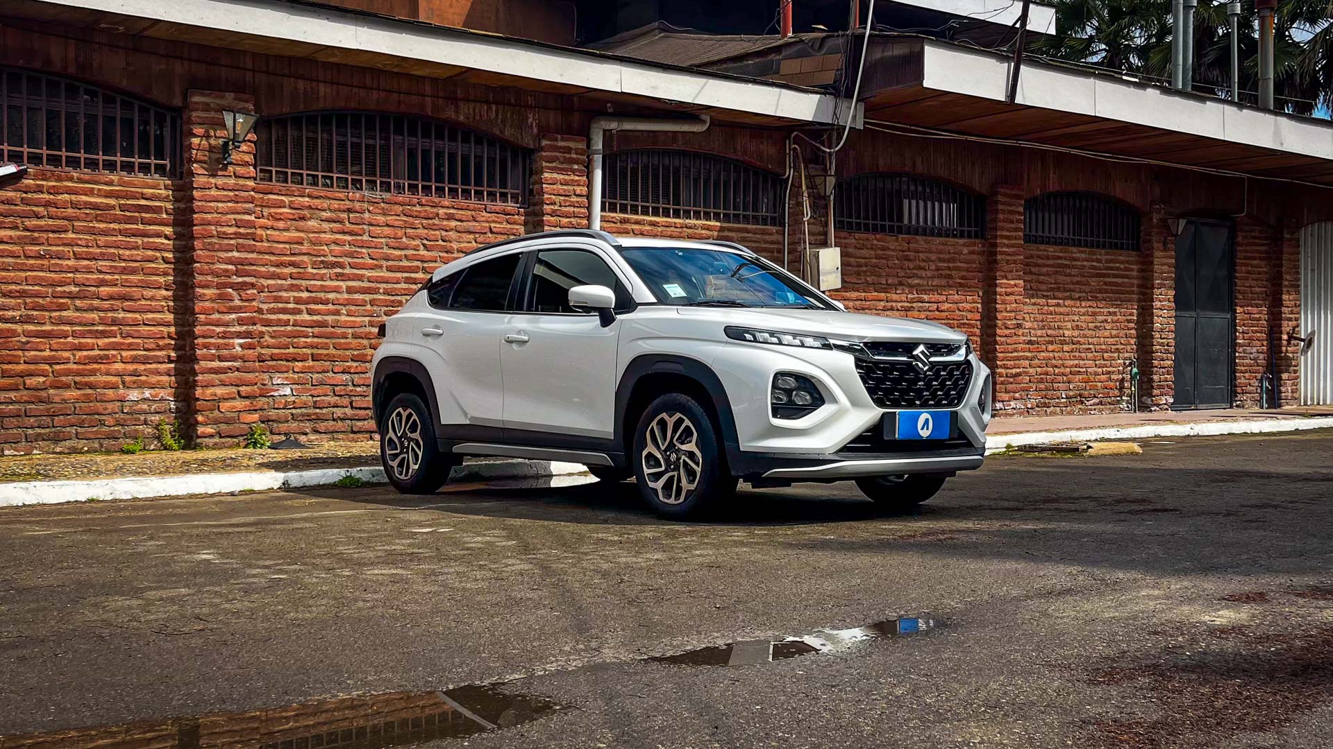 Suzuki Fronx — foto 5 de 24