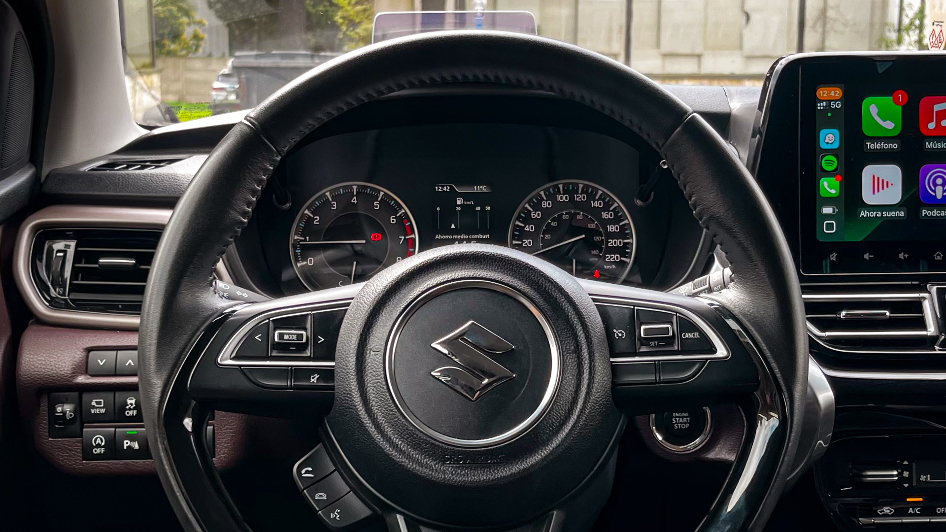 Suzuki Fronx — foto 7 de 24