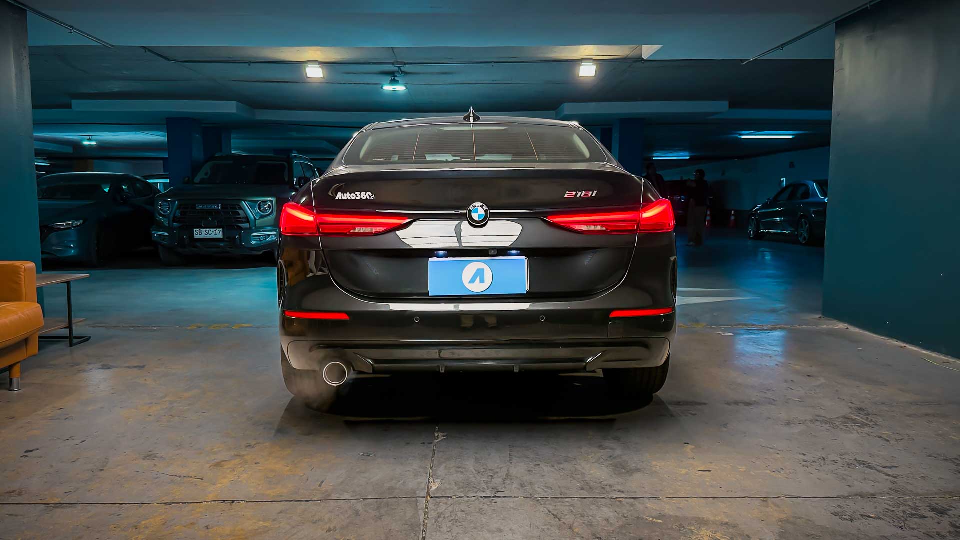 BMW 218I — foto 3 de 26