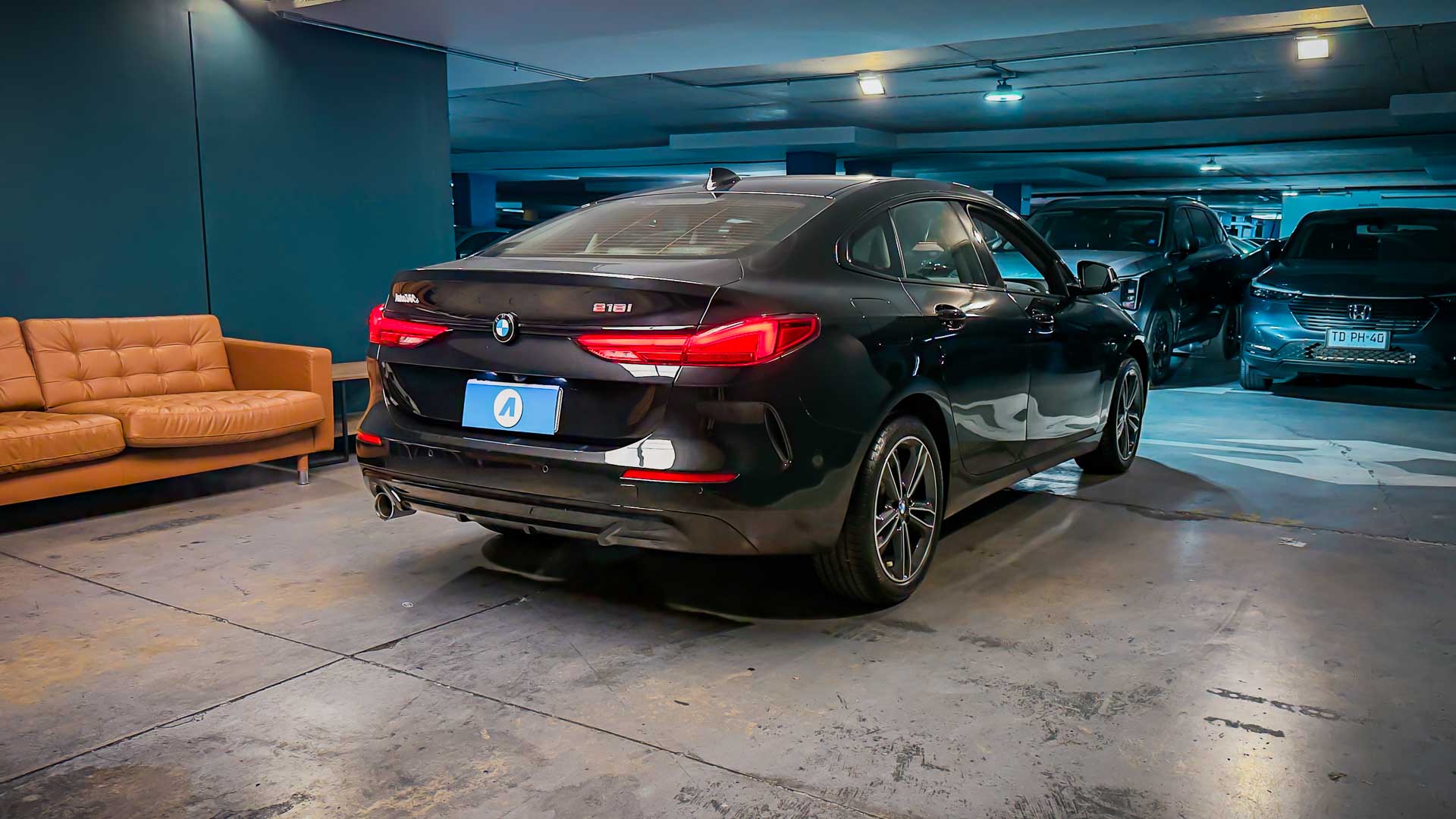 BMW 218I — foto 4 de 26