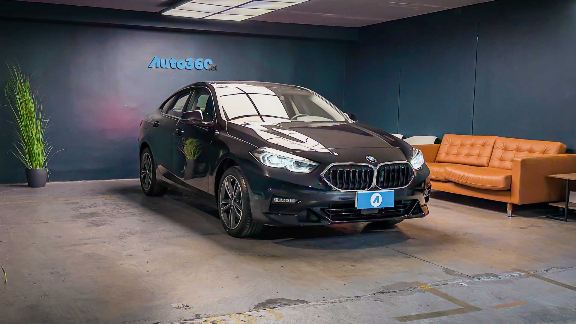 BMW 218I — foto 5 de 26