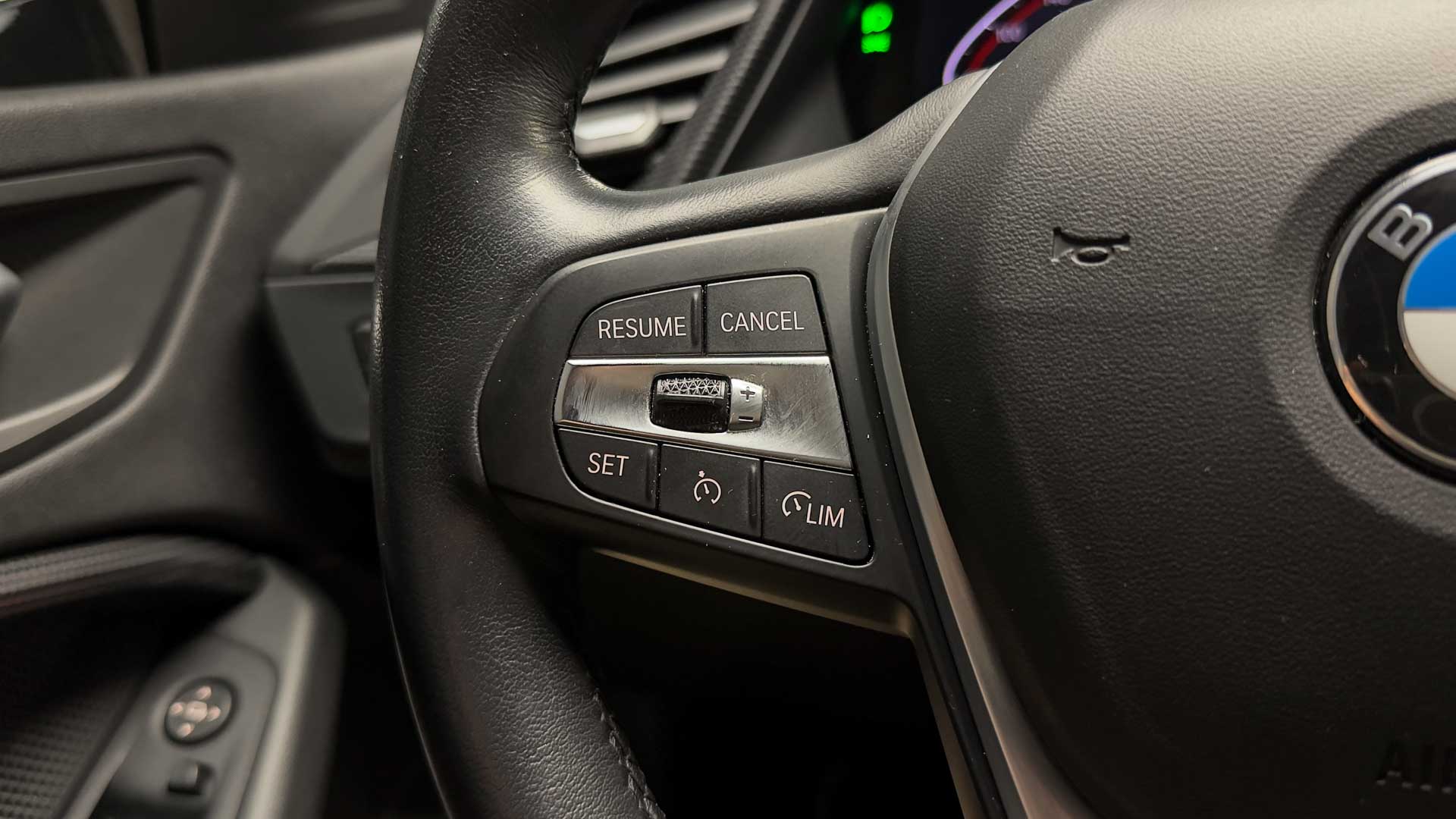 BMW 218I — foto 9 de 26