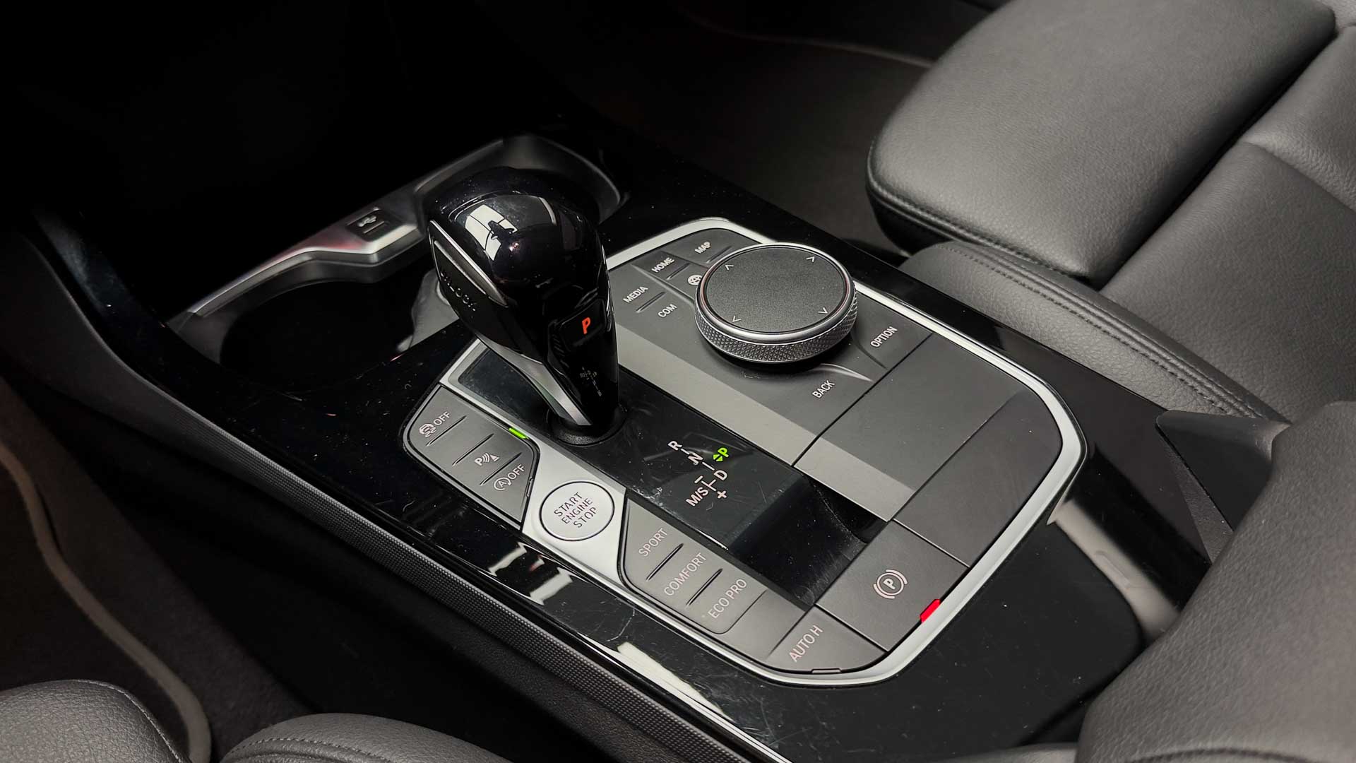 BMW 218I — foto 19 de 26