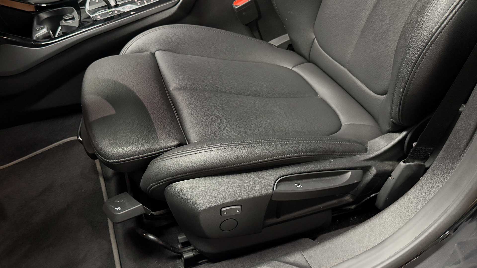 BMW 218I — foto 23 de 26