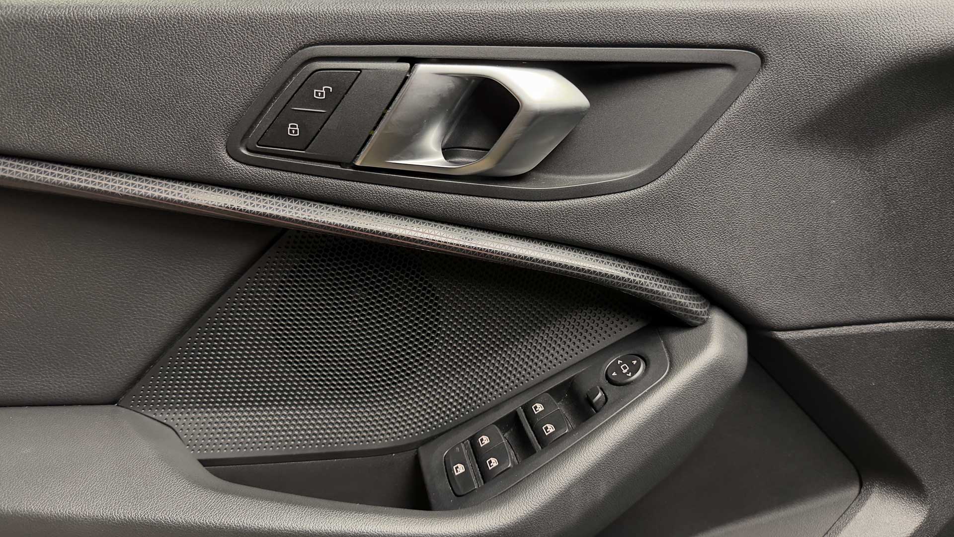 BMW 218I — foto 24 de 26