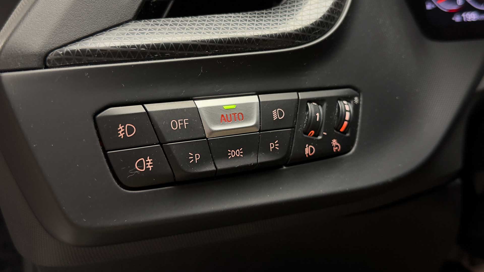 BMW 218I — foto 26 de 26