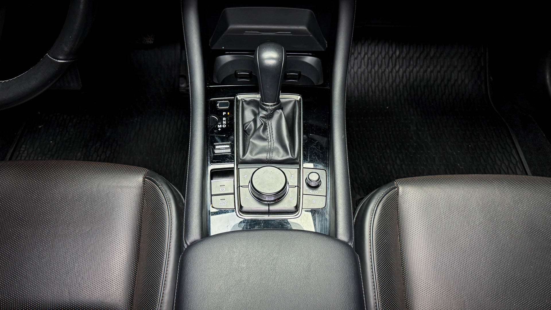 Mazda 3 Sport — foto 18 de 29