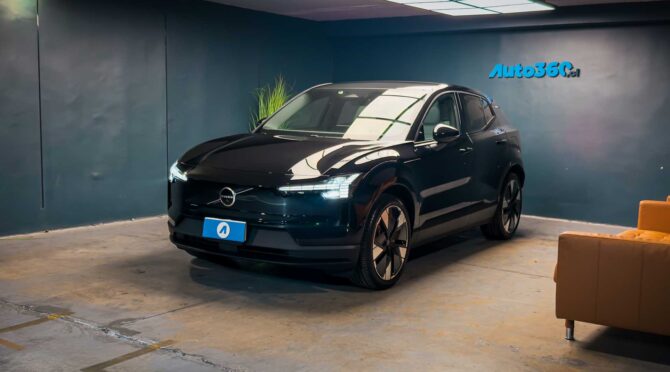Fotografía de Volvo EX30 2025