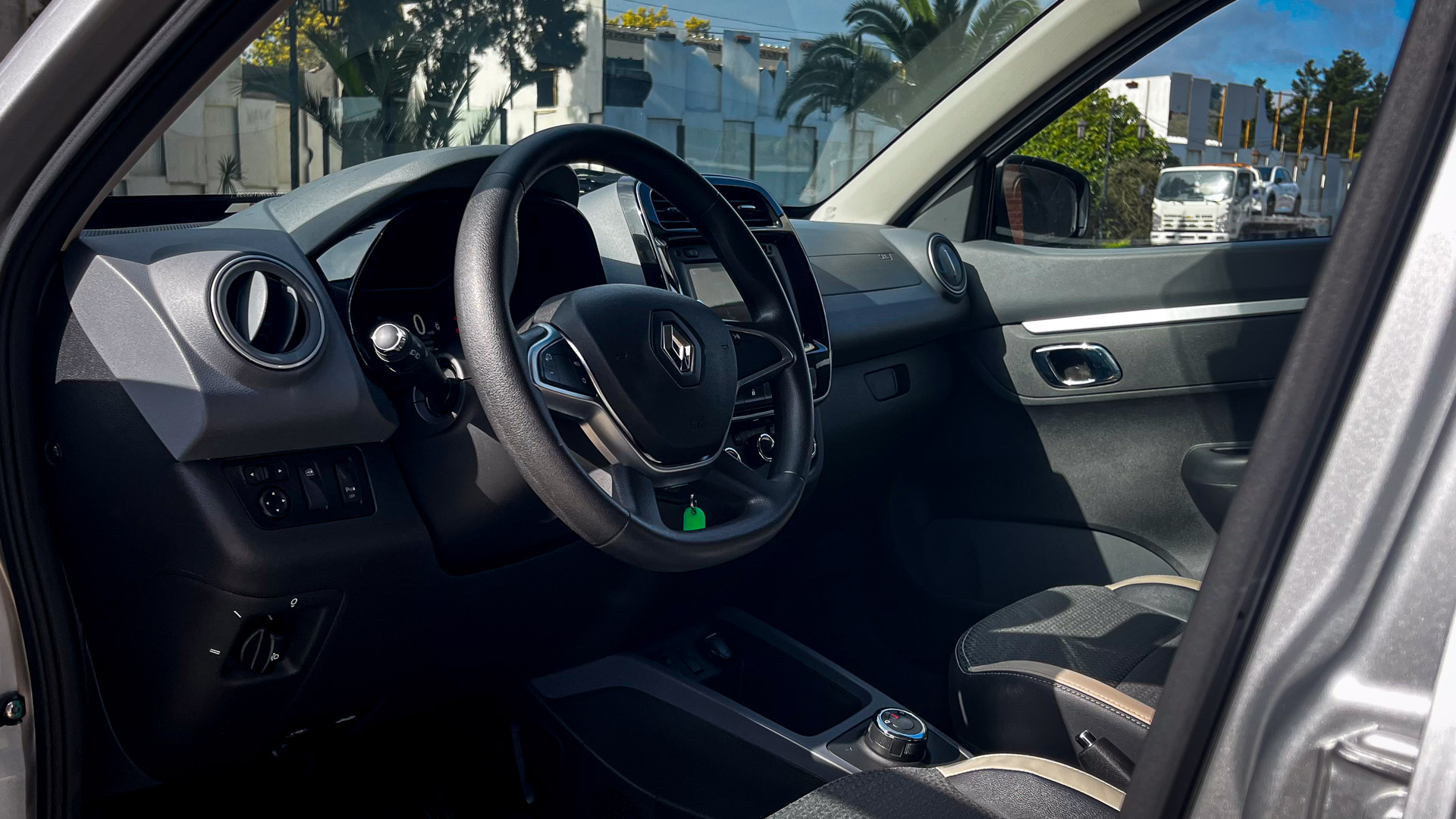 Renault Kwid — foto 11 de 23