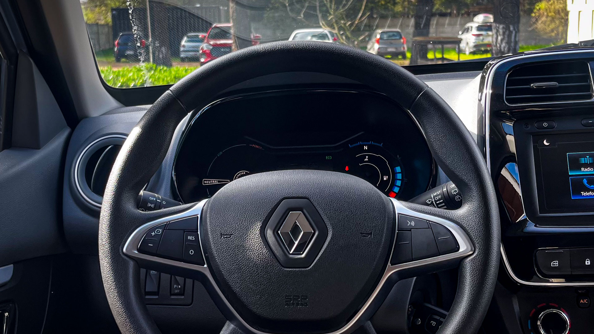 Renault Kwid — foto 7 de 23