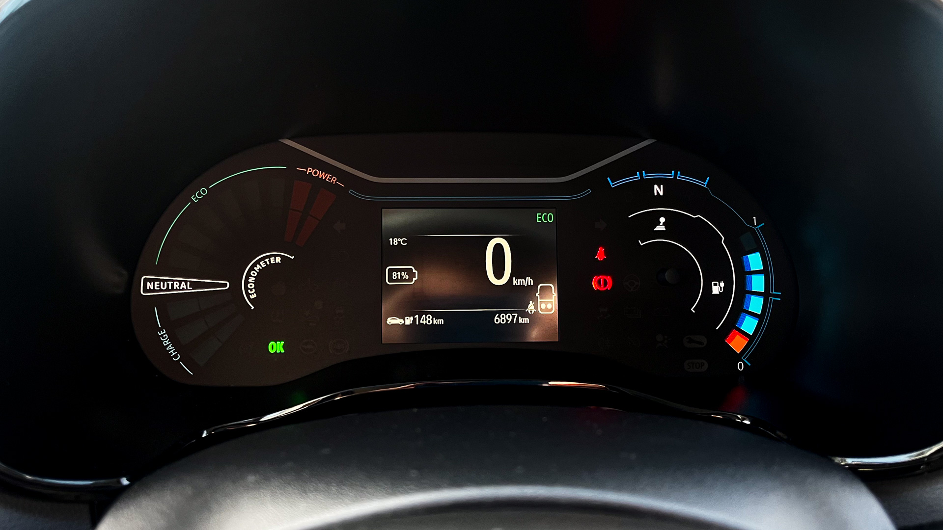 Renault Kwid — foto 8 de 23