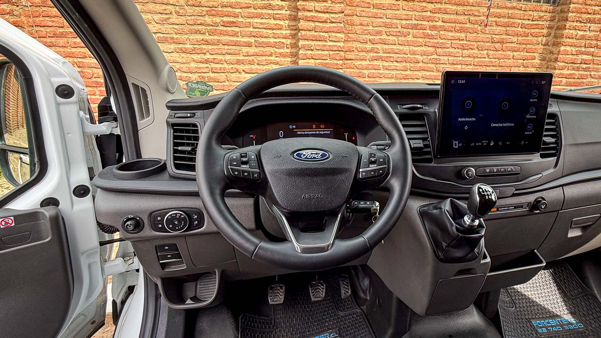 Ford Transit — foto 16 de 30