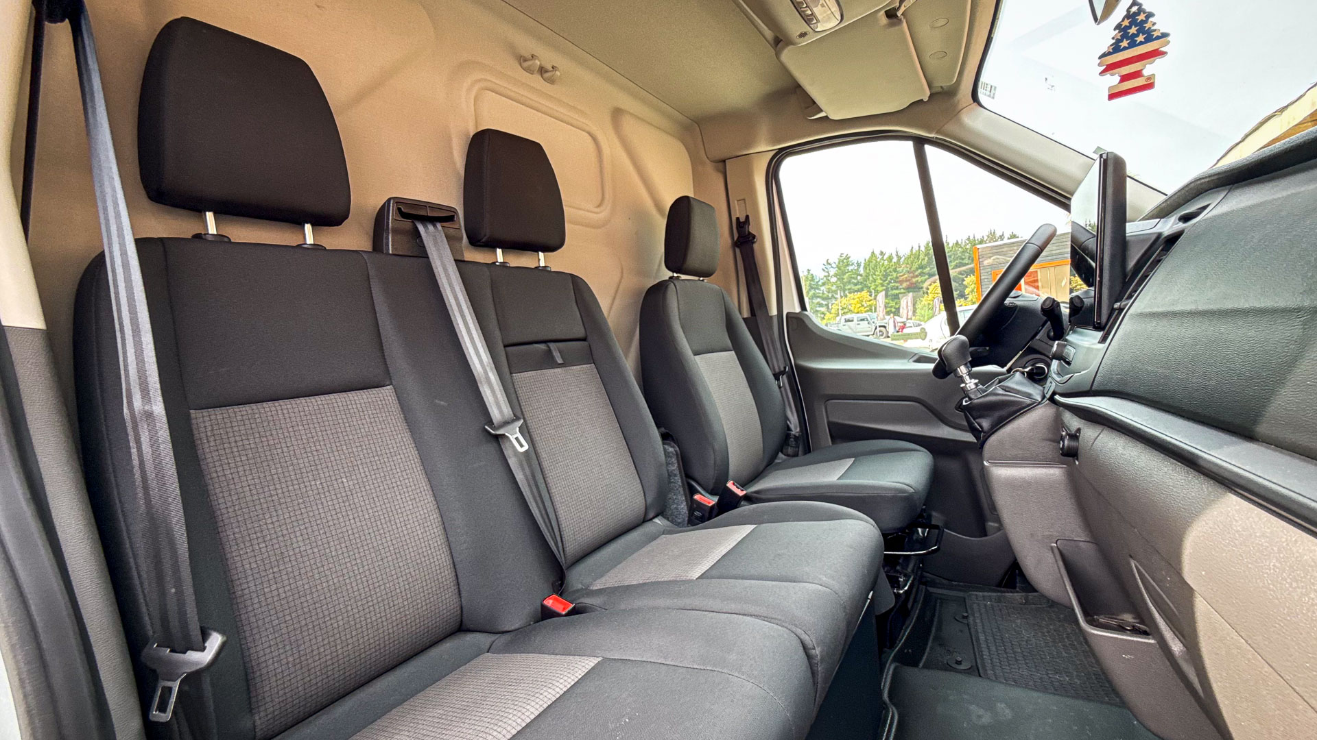 Ford Transit — foto 26 de 30