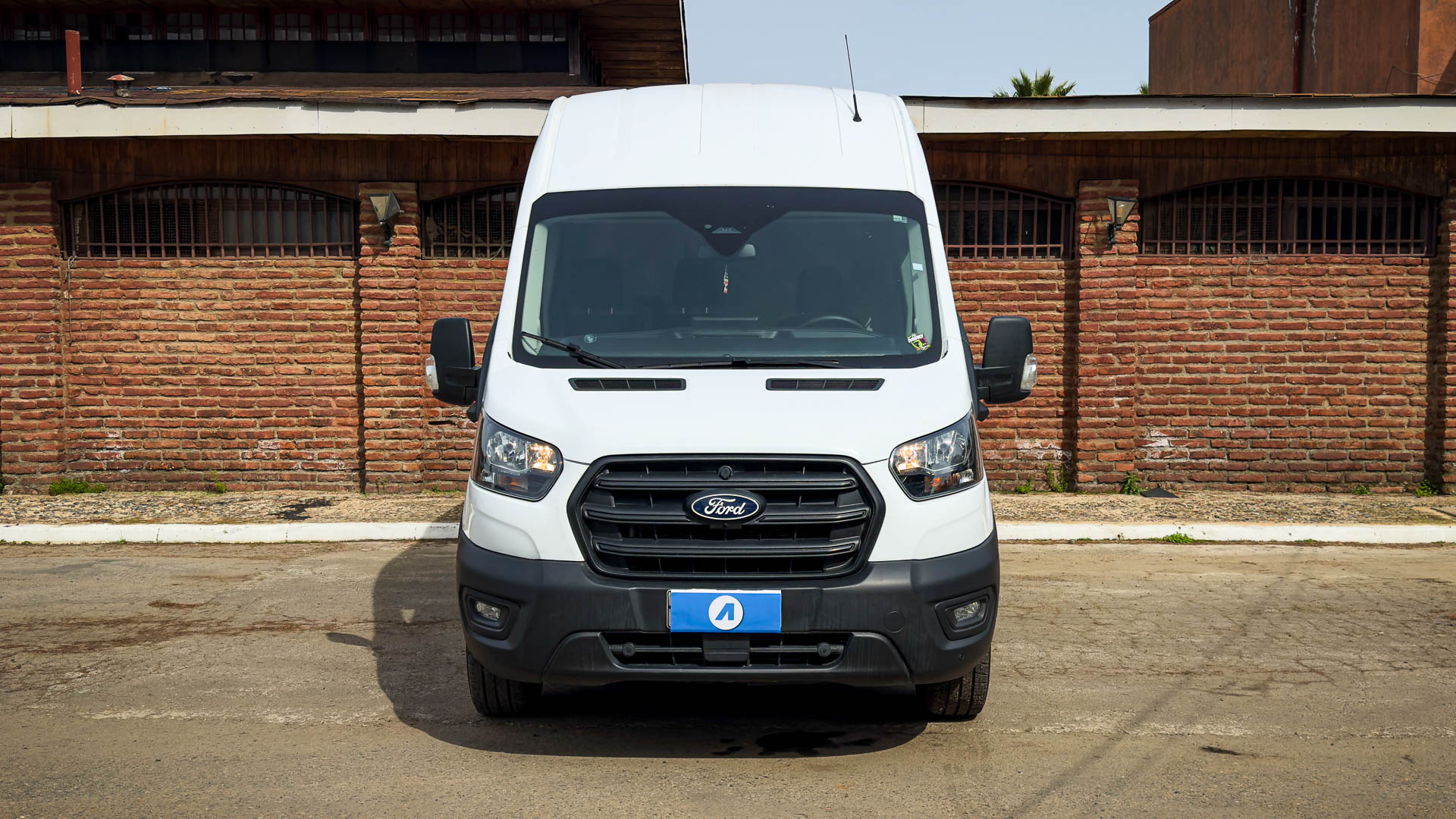 Ford Transit — foto 6 de 30