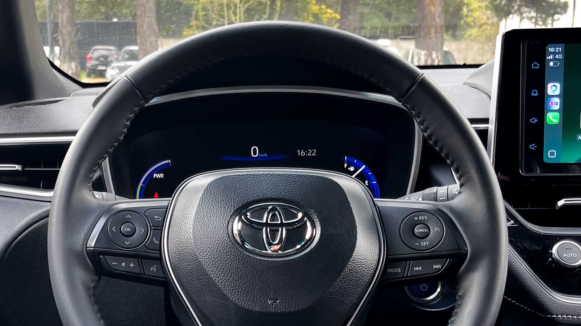 Toyota Corolla Cross — foto 7 de 27