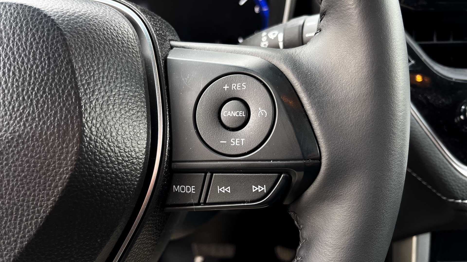 Toyota Corolla Cross — foto 10 de 27