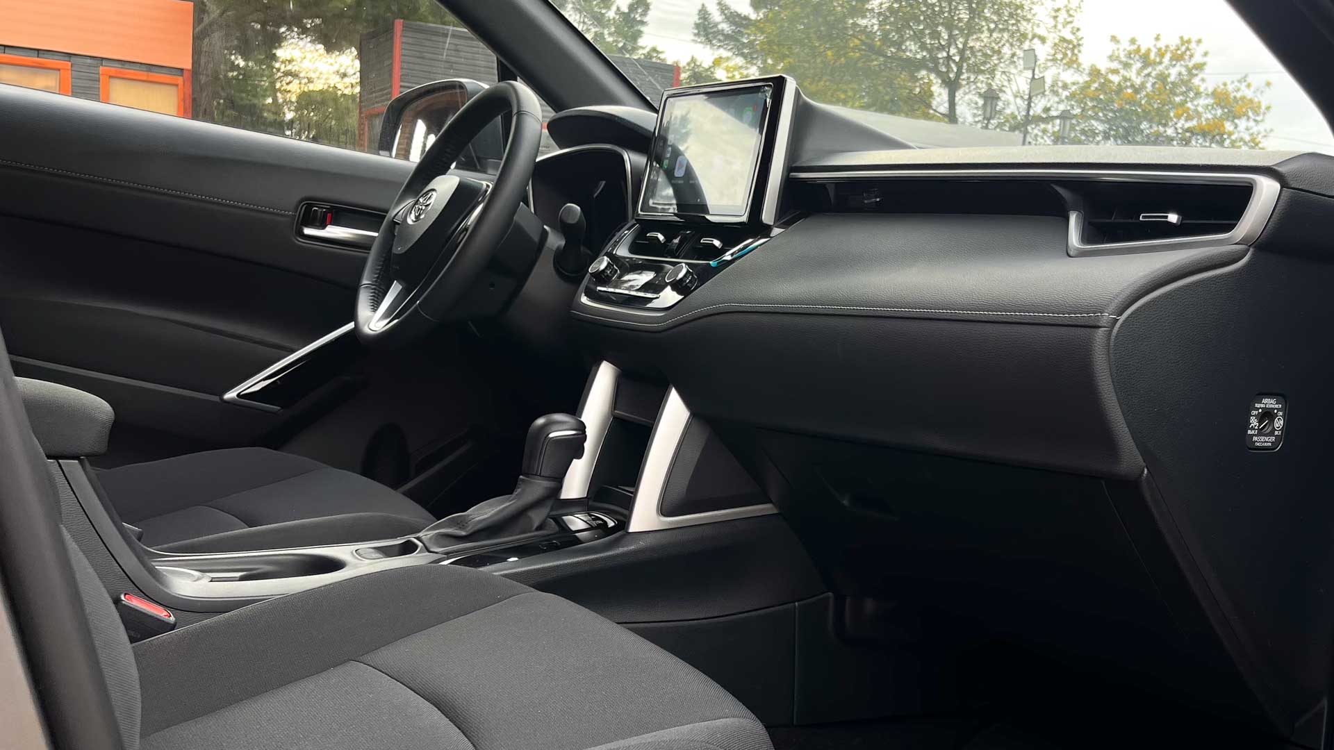 Toyota Corolla Cross — foto 14 de 27