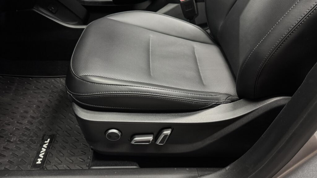 Haval H6 Deluxe Phev 4Wd 2026 — foto 26 de 40