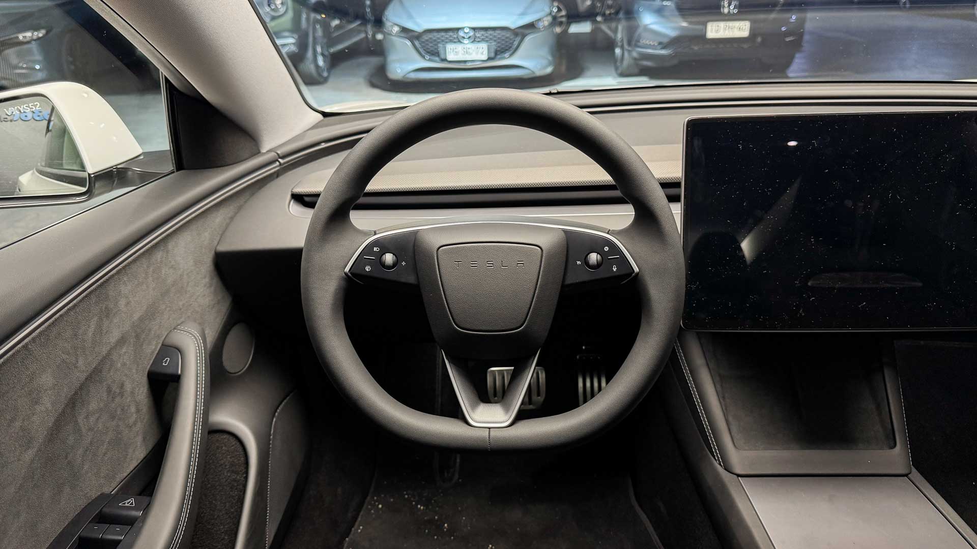 Tesla Model 3 — foto 11 de 27