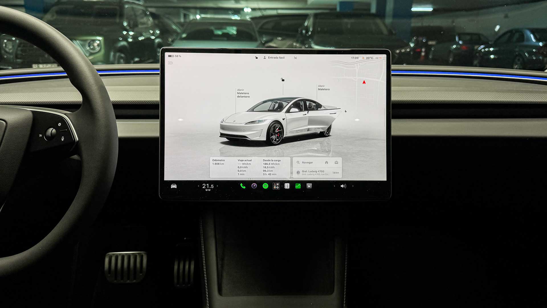 Tesla Model 3 — foto 14 de 27
