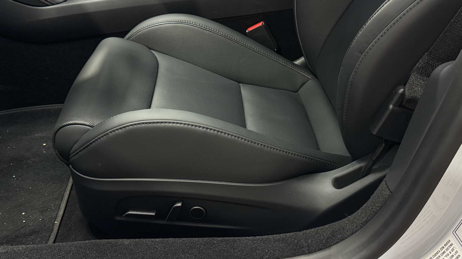 Tesla Model 3 — foto 22 de 27