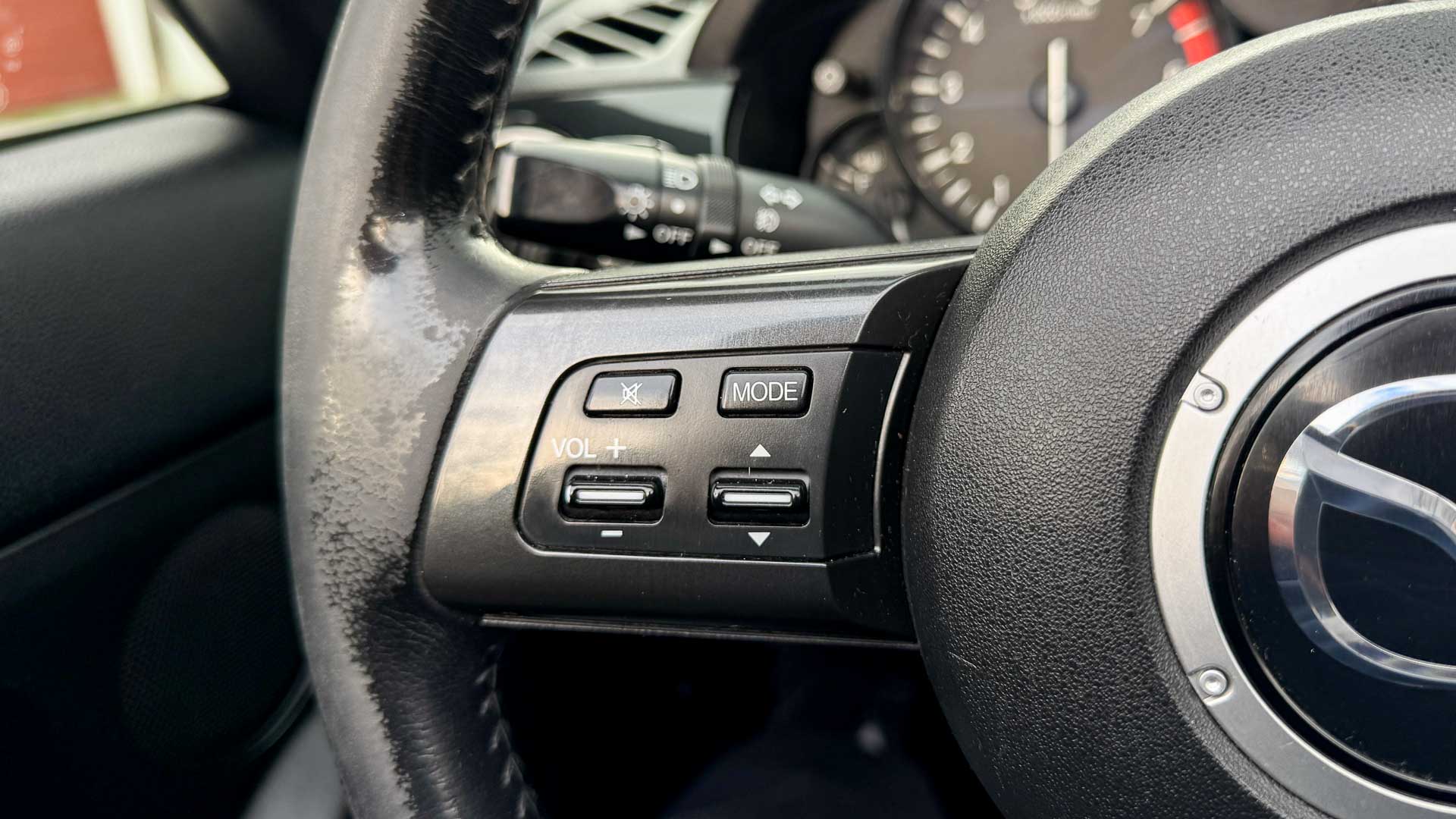 Mazda Mx-5 — foto 10 de 27