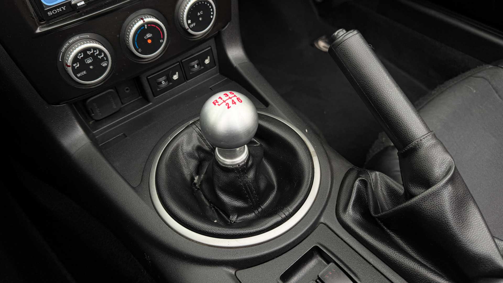 Mazda Mx-5 — foto 20 de 27