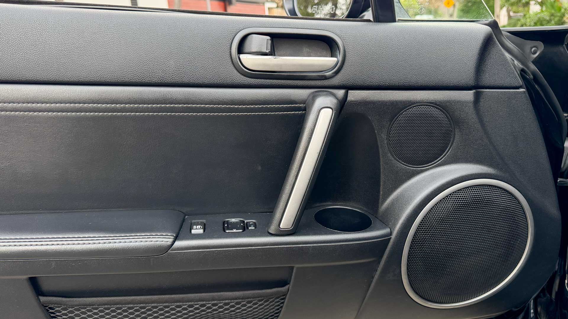 Mazda Mx-5 — foto 26 de 27