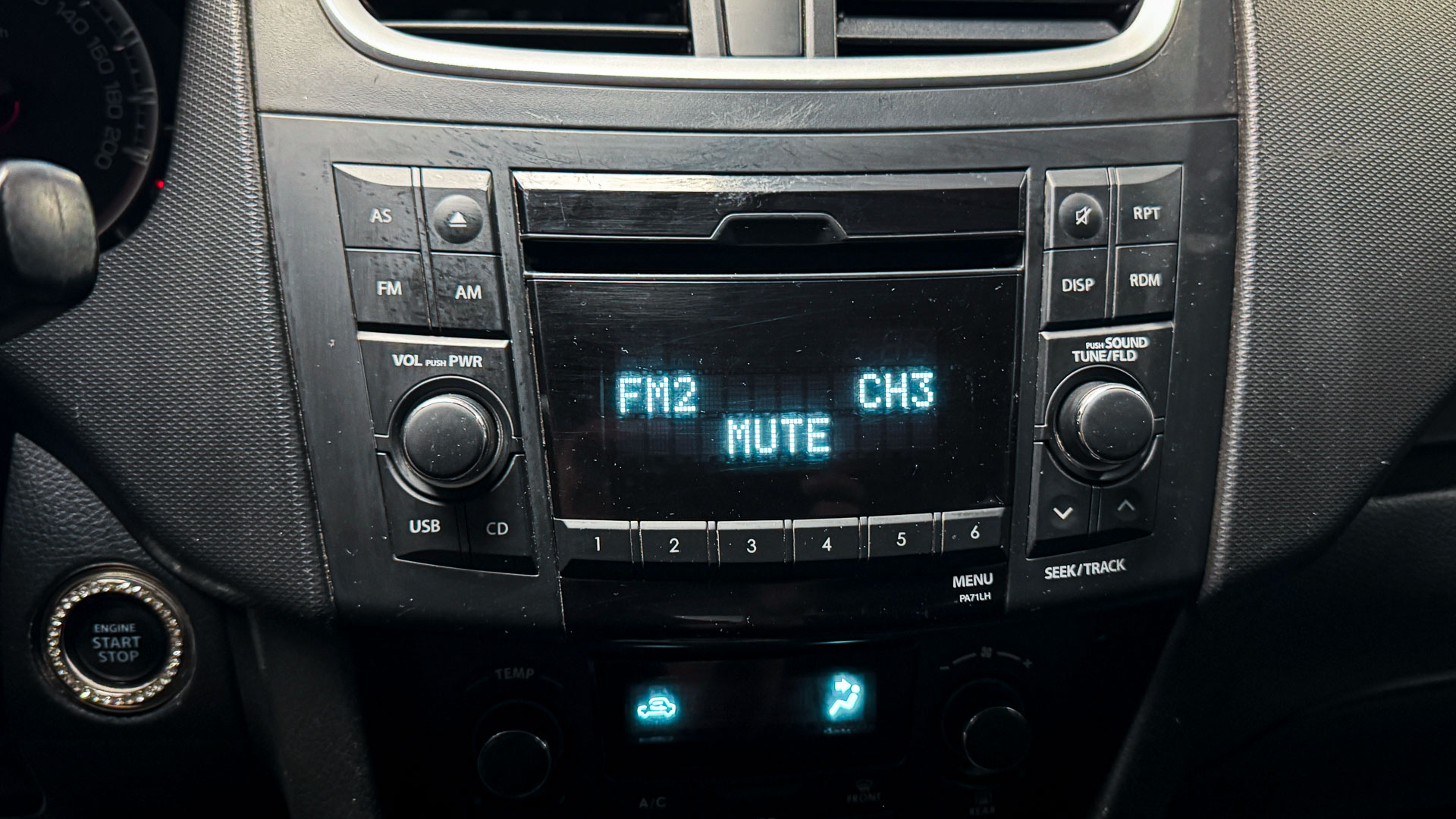 Suzuki Swift — foto 16 de 26
