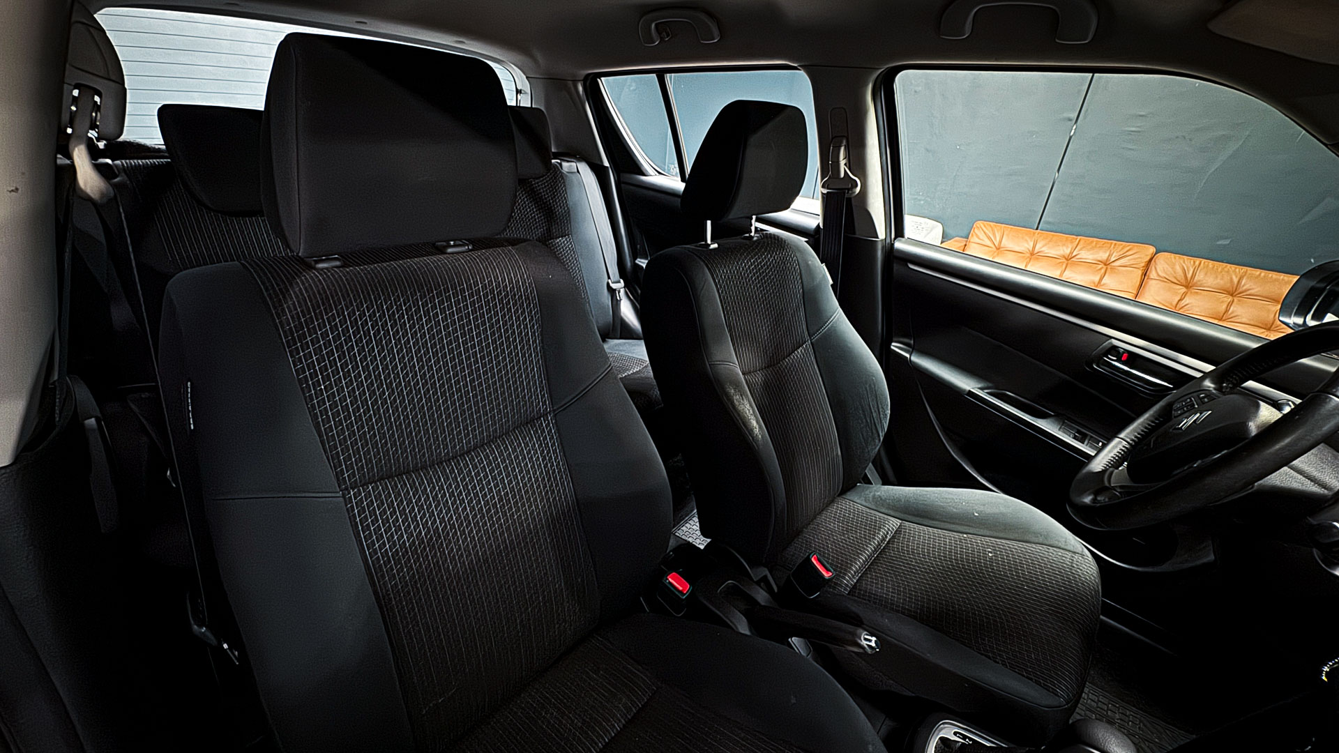 Suzuki Swift — foto 21 de 26