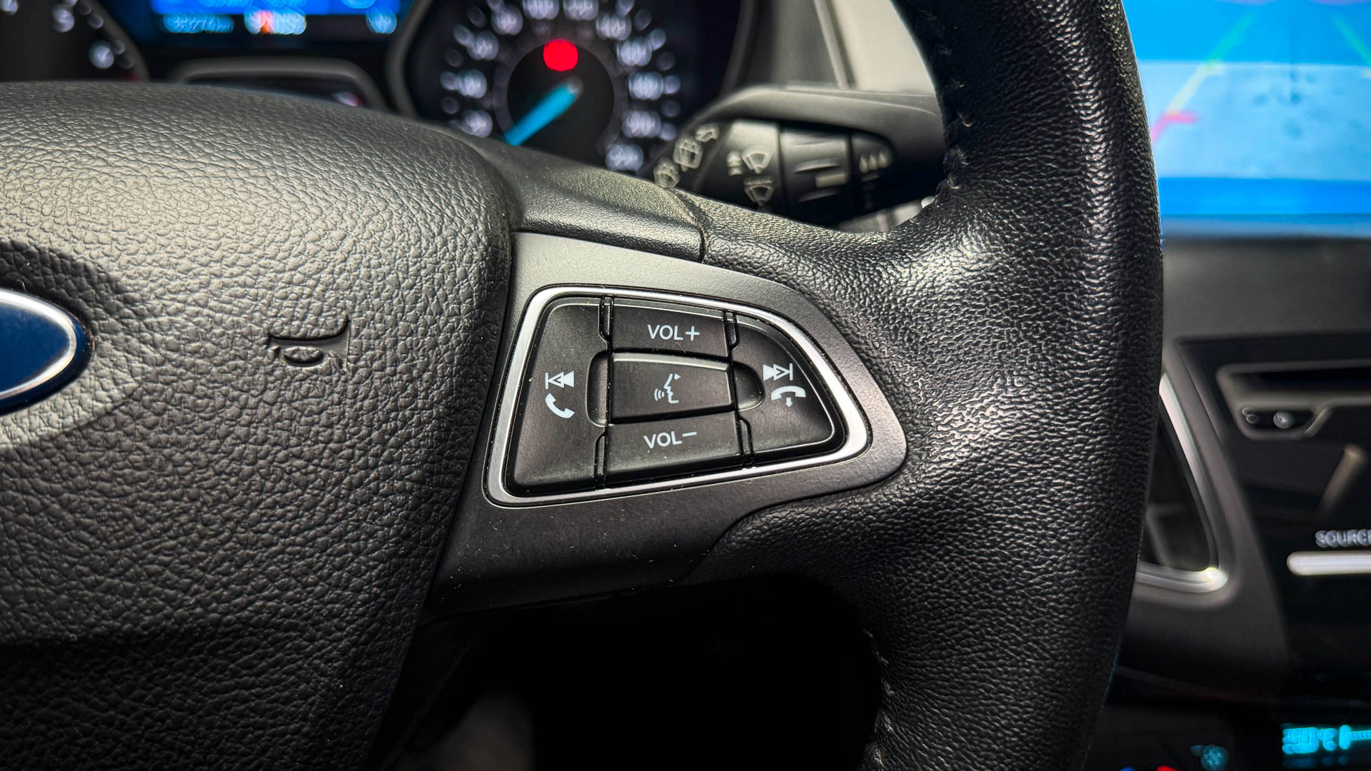 Ford Focus — foto 10 de 29