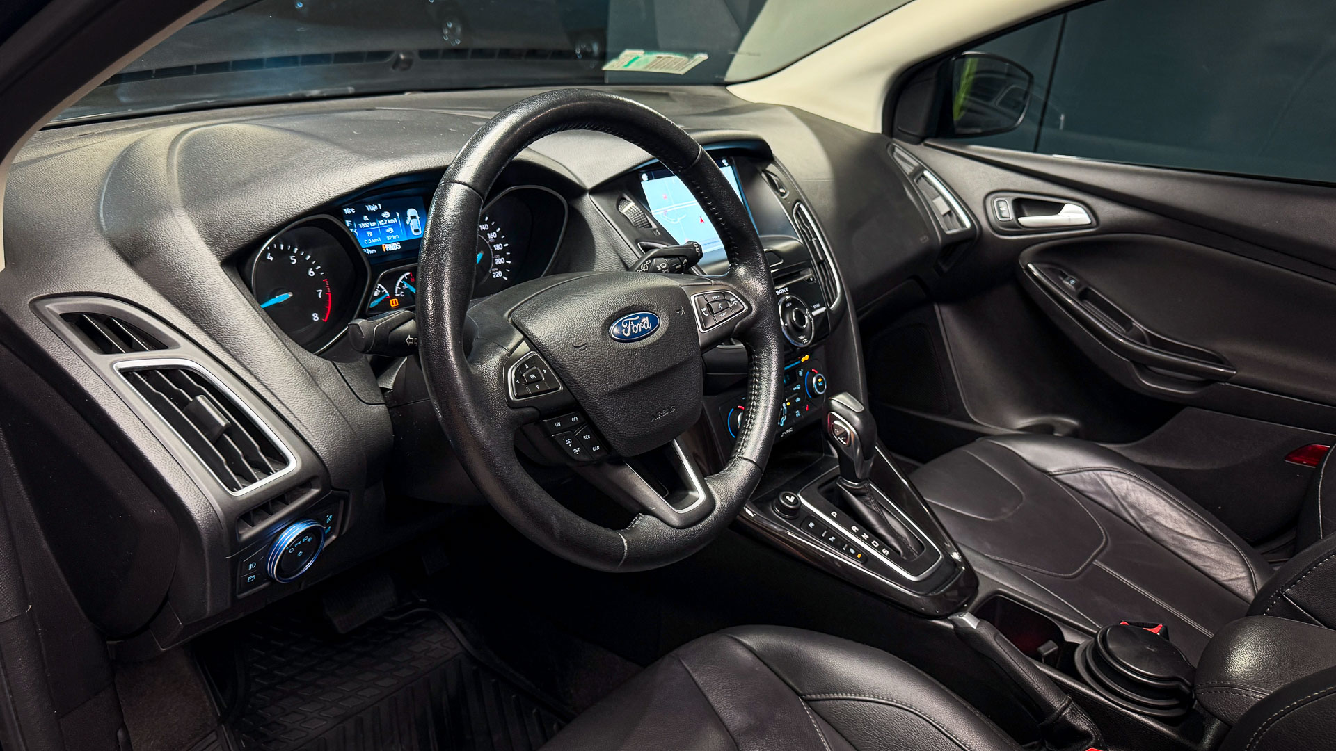 Ford Focus — foto 12 de 29