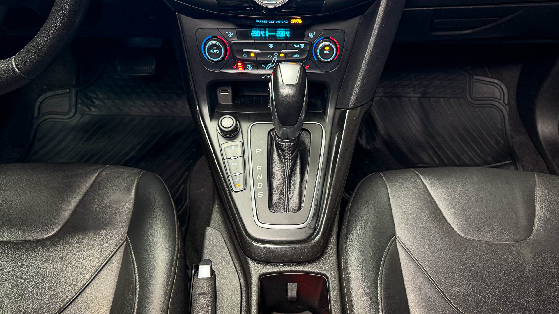 Ford Focus — foto 19 de 29