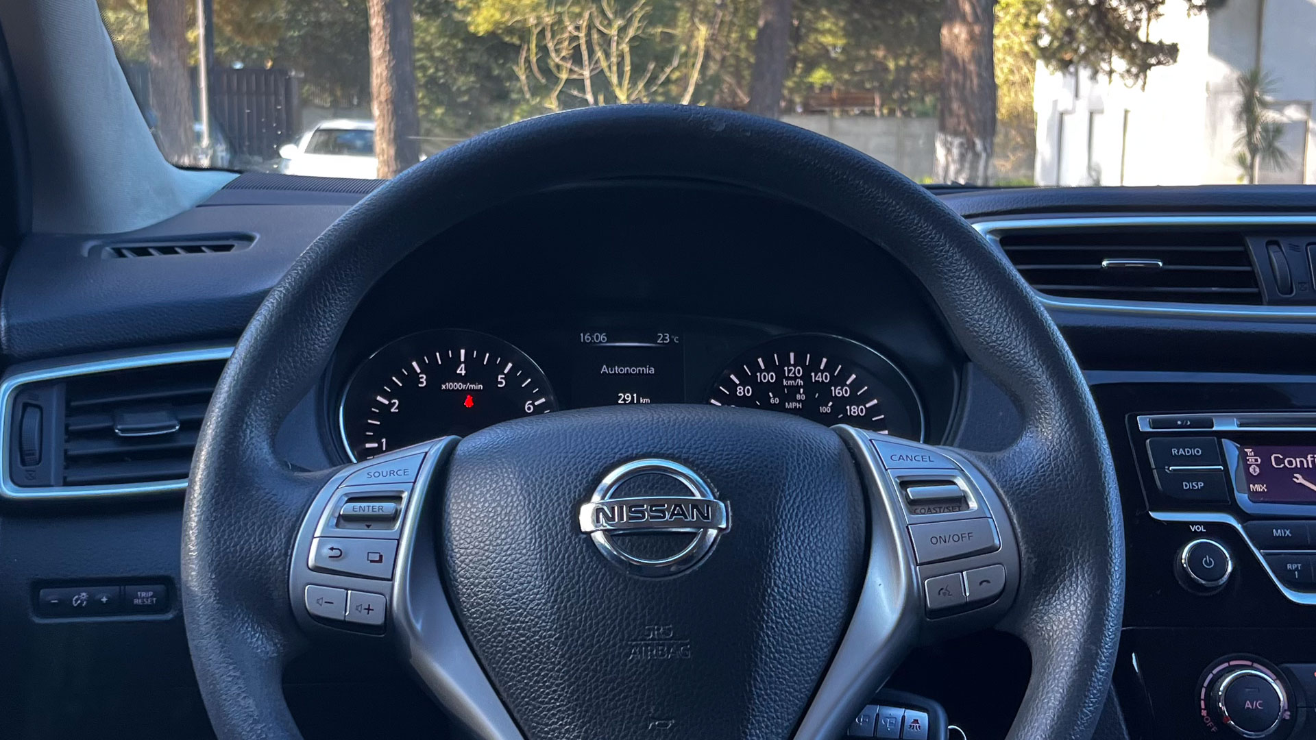 Nissan Qashqai — foto 7 de 23