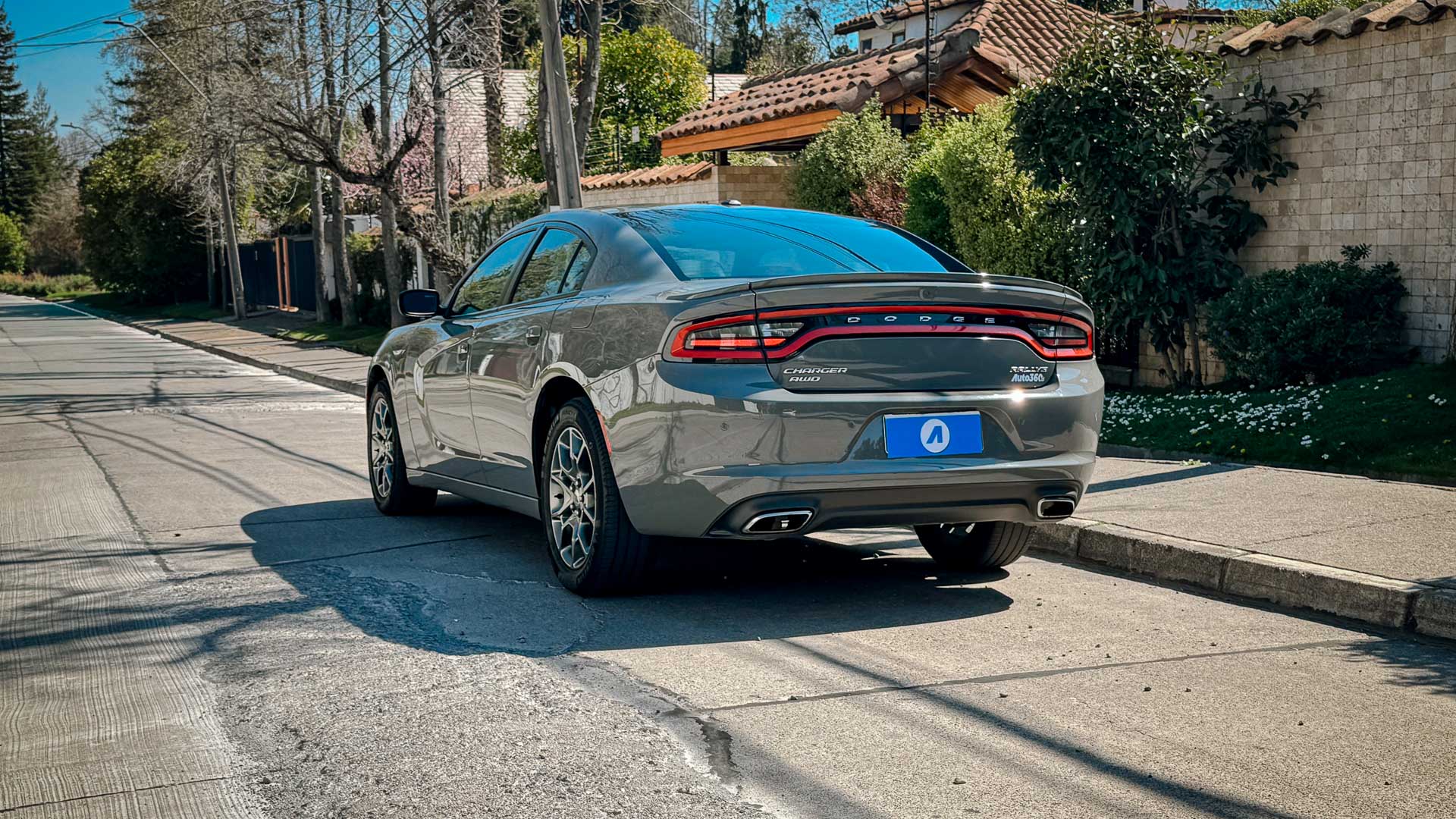 Dodge Charger — foto 2 de 31