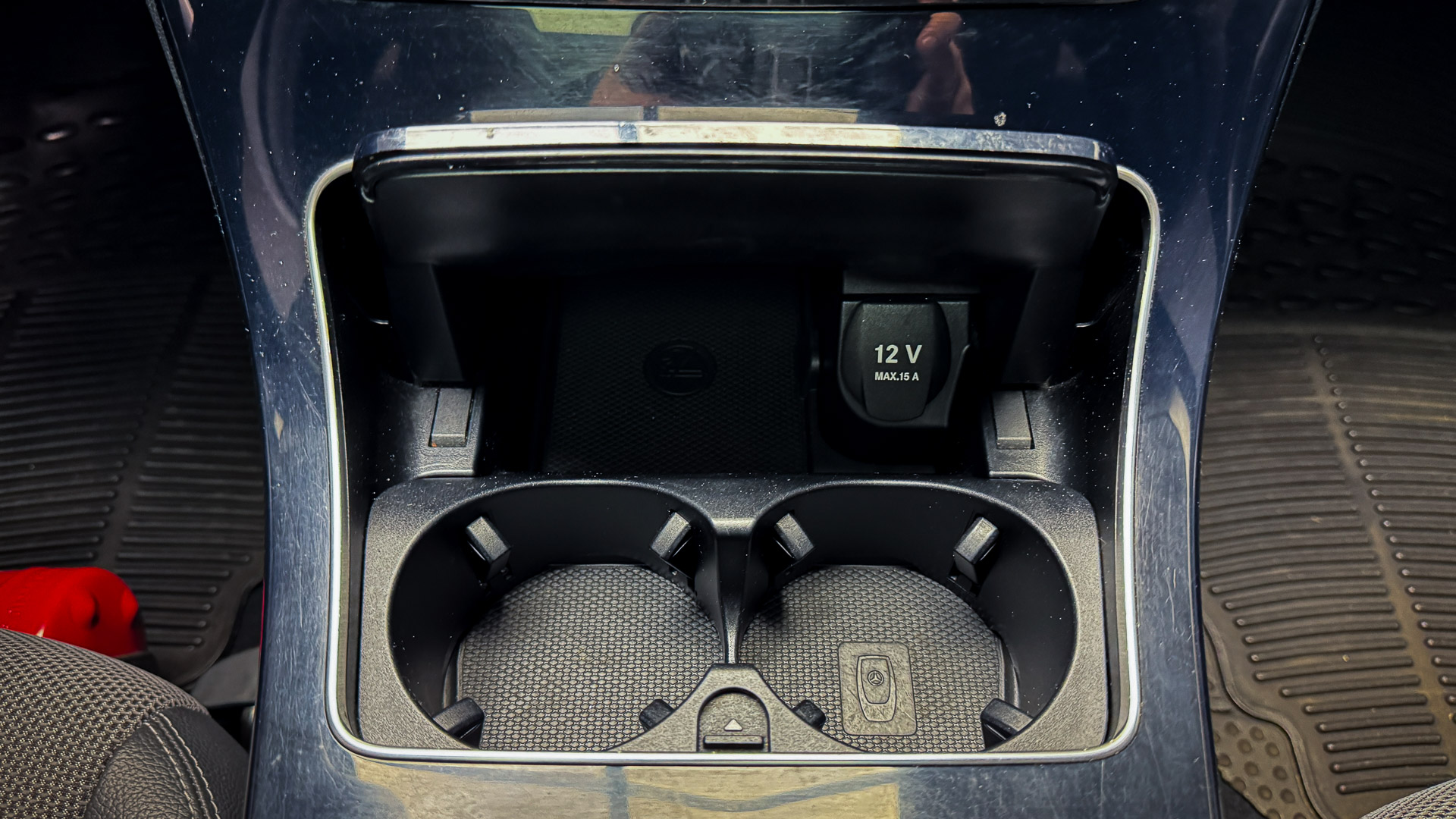 Mercedes-Benz C180 — foto 17 de 28
